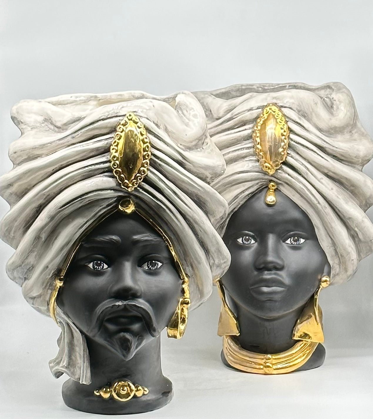 Teste di Moro Atena Ceramica Caltagirone cm H.40 L.28 Artigianale Ghiaccio Opaco Oro - DD CERAMICHE SICILIANE