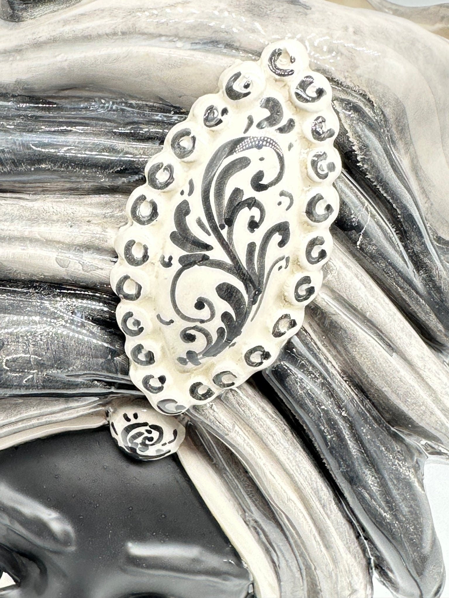 Teste di Moro Atena Ceramica Caltagirone cm H.40 L.28 Artigianale Striscie Grigio Nero - DD CERAMICHE SICILIANE