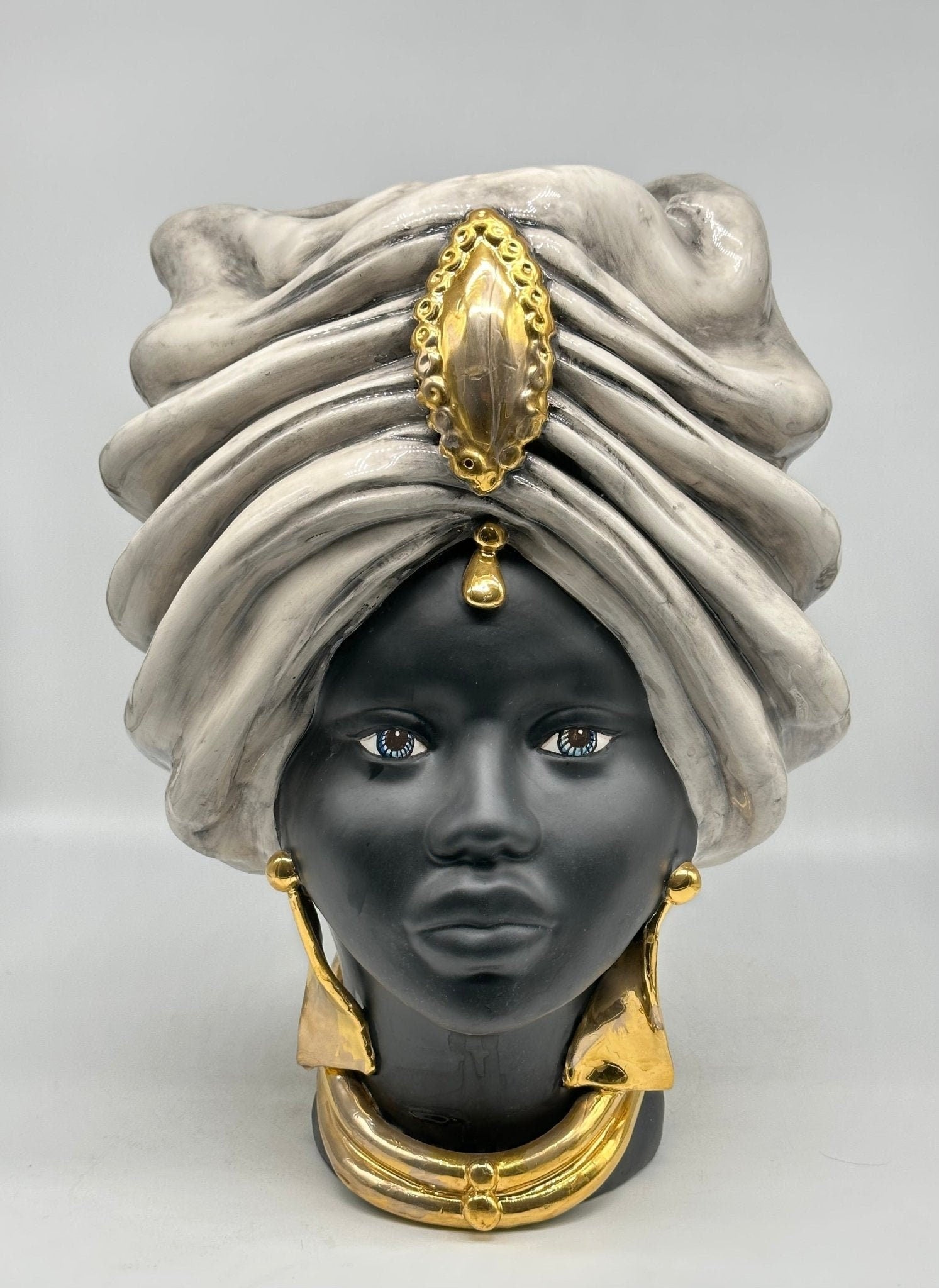 Teste di Moro Atena Ceramica Caltagirone cm H.40 L.28 Artigianale Ghiaccio Opaco Oro - DD CERAMICHE SICILIANE