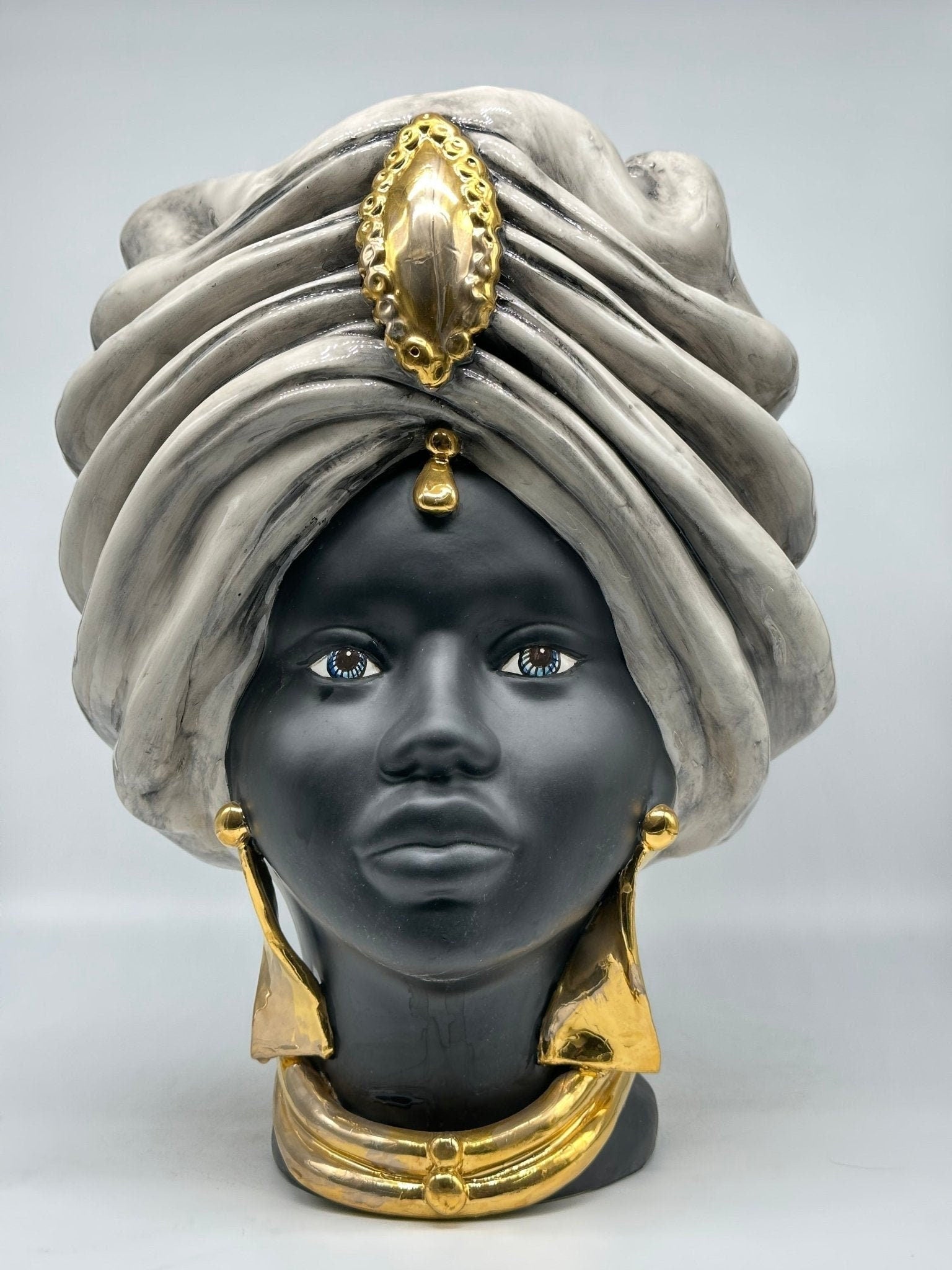 Teste di Moro Atena Ceramica Caltagirone cm H.40 L.28 Artigianale Ghiaccio Opaco Oro - DD CERAMICHE SICILIANE