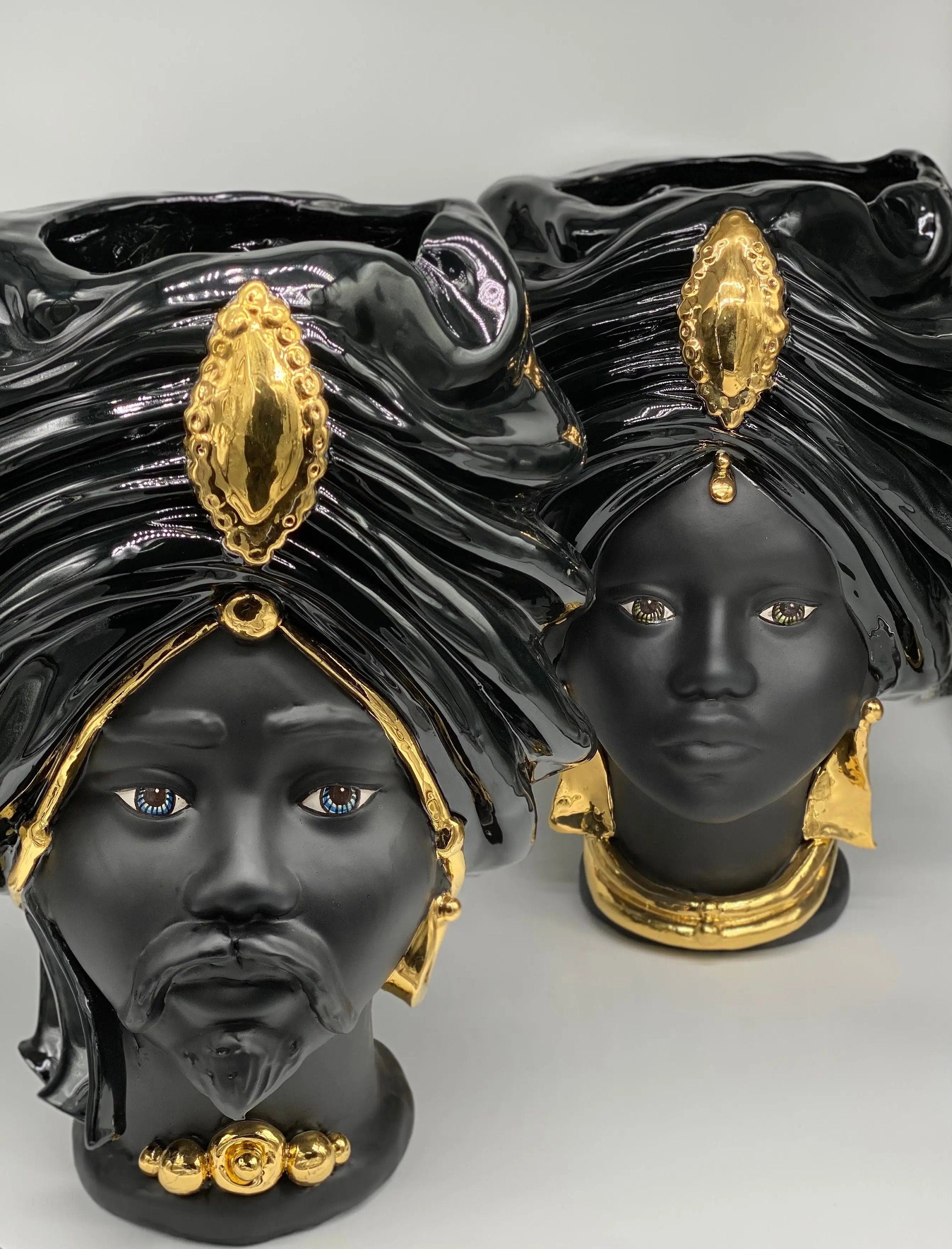 Teste di Moro Atena Ceramica Caltagirone cm H.40 L.28 Artigianale Nero Oro DD CERAMICHE SICILIANE