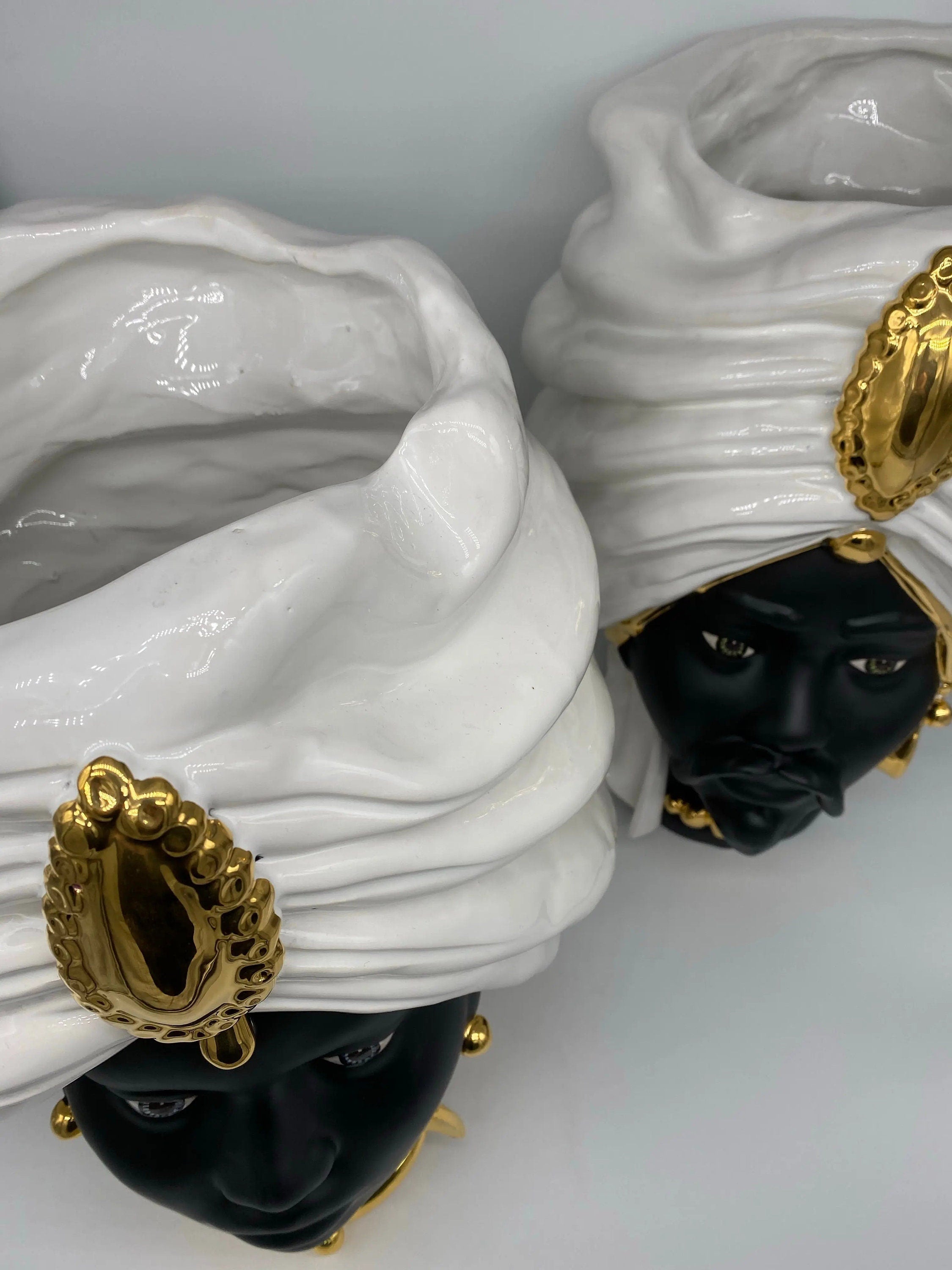 Teste di Moro Atena Ceramica Caltagirone cm H.40 L.28 Artigianale Bianco Nero Oro DD CERAMICHE SICILIANE