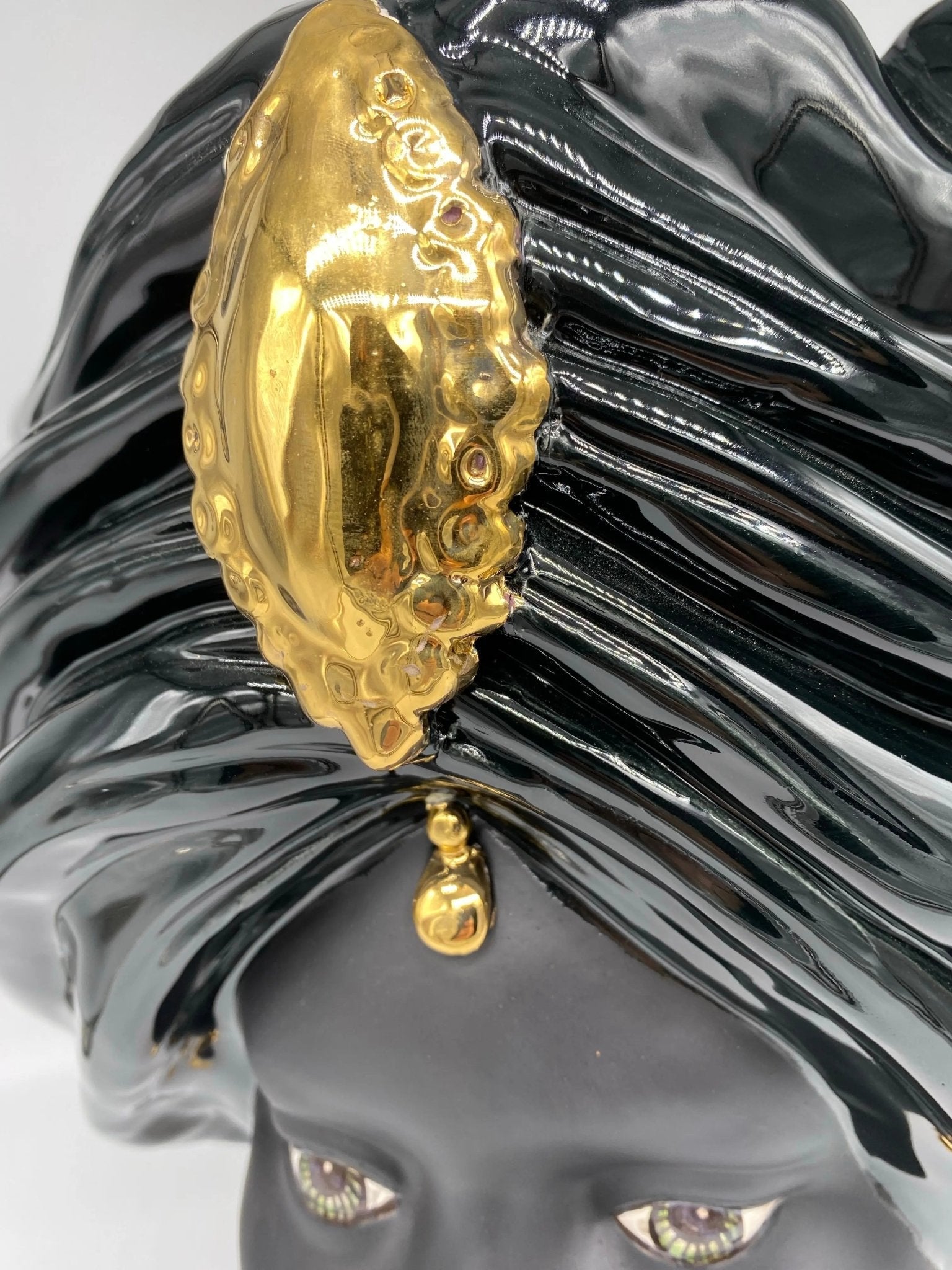 Teste di Moro Atena Ceramica Caltagirone cm H.40 L.28 Artigianale Nero Oro - DD CERAMICHE SICILIANE