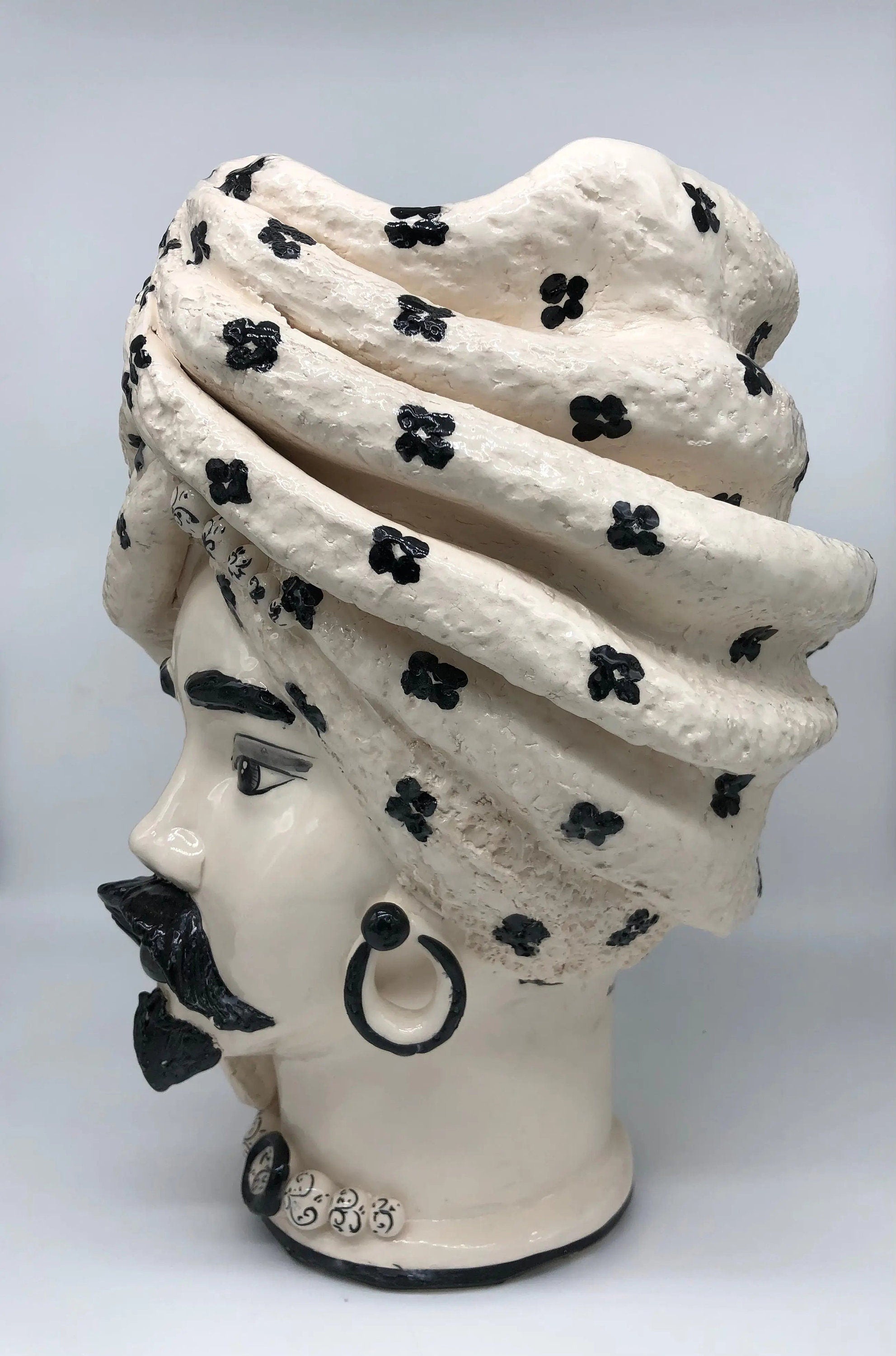 Teste di Moro Atena Ceramica Caltagirone cm H.40 L.28 Artigianale Bianco Pois Nero DD CERAMICHE SICILIANE