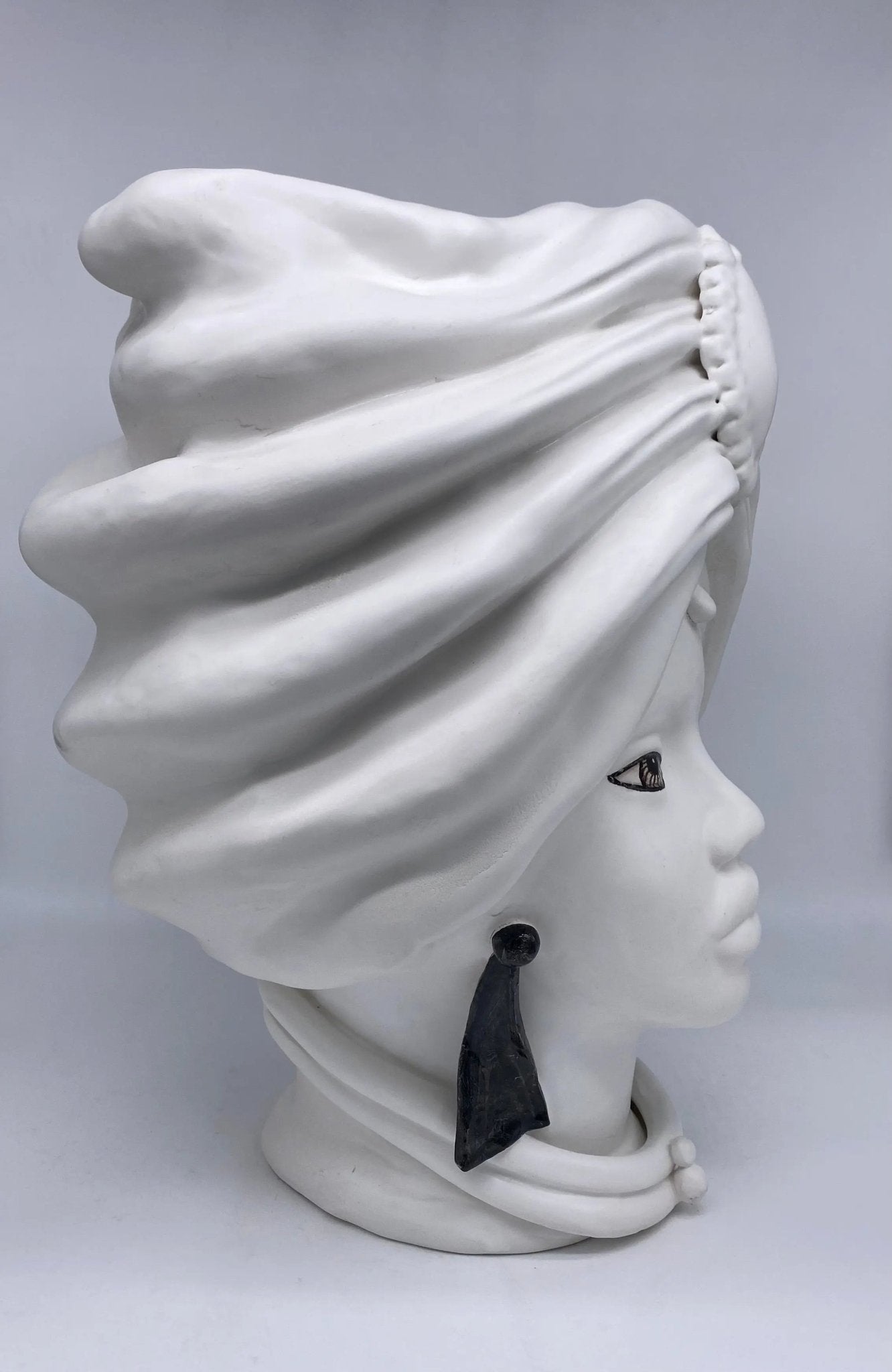 Teste di Moro Atena Ceramica Caltagirone cm H.40 L.28 Artigianale Bianco Opaco - DD CERAMICHE SICILIANE