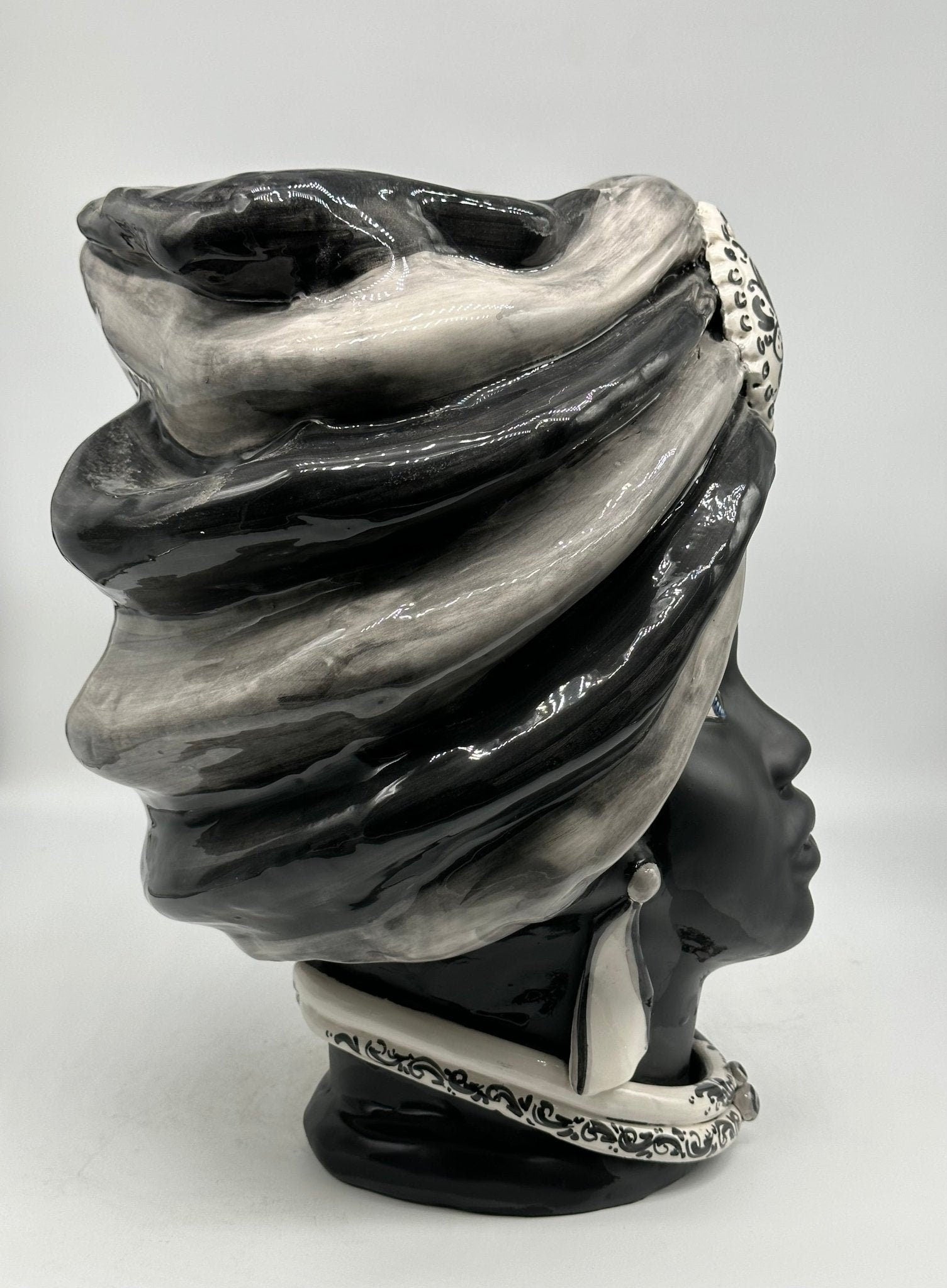 Teste di Moro Atena Ceramica Caltagirone cm H.40 L.28 Artigianale Striscie Grigio Nero - DD CERAMICHE SICILIANE