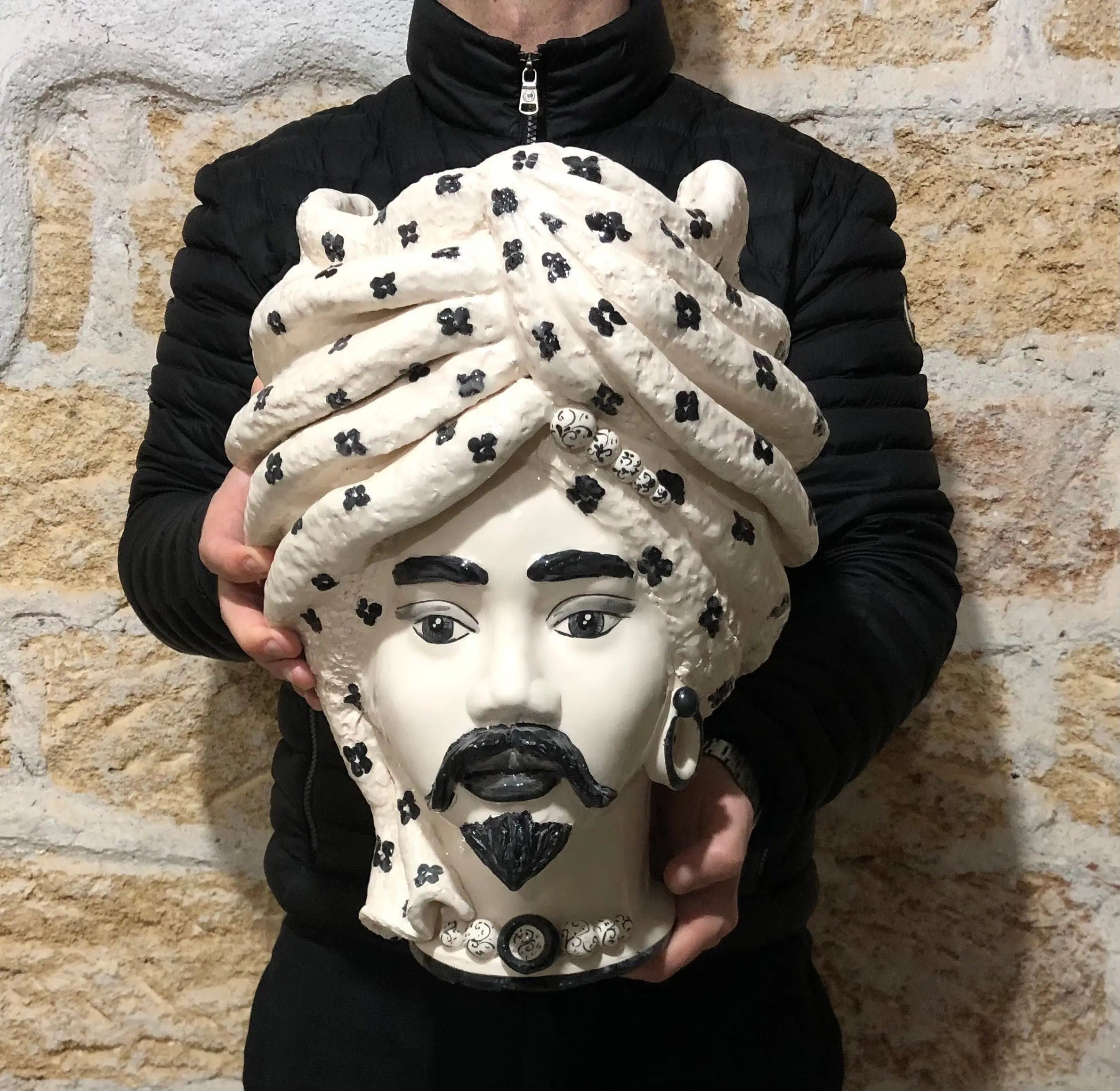 Teste di Moro Atena Ceramica Caltagirone cm H.40 L.28 Artigianale Bianco Pois Nero DD CERAMICHE SICILIANE