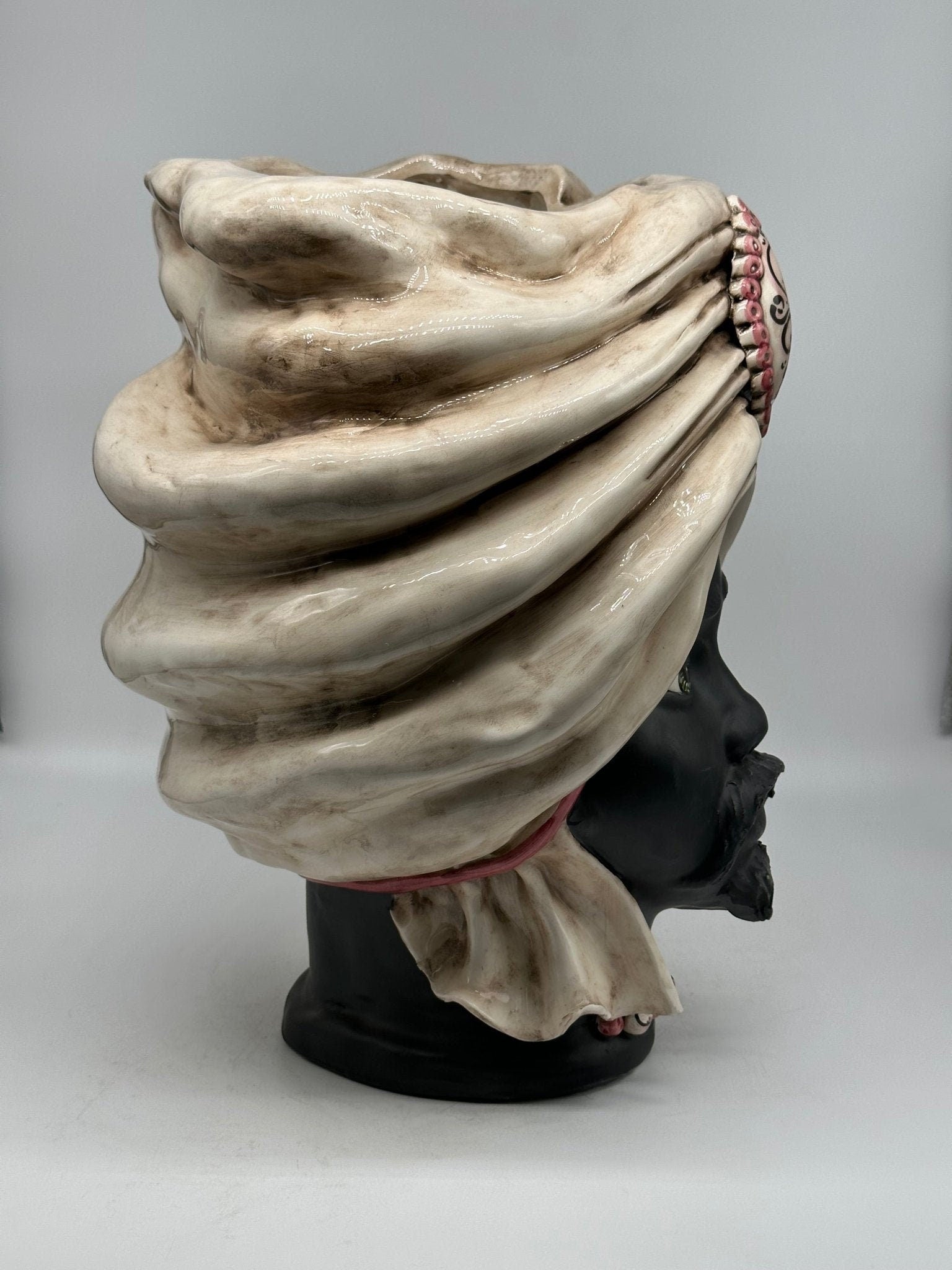 FINE SERIE - Testa di Moro Atena Ceramica Caltagirone cm H.40 L.28 Artigianale Écru Beige Lilla - DD CERAMICHE SICILIANE