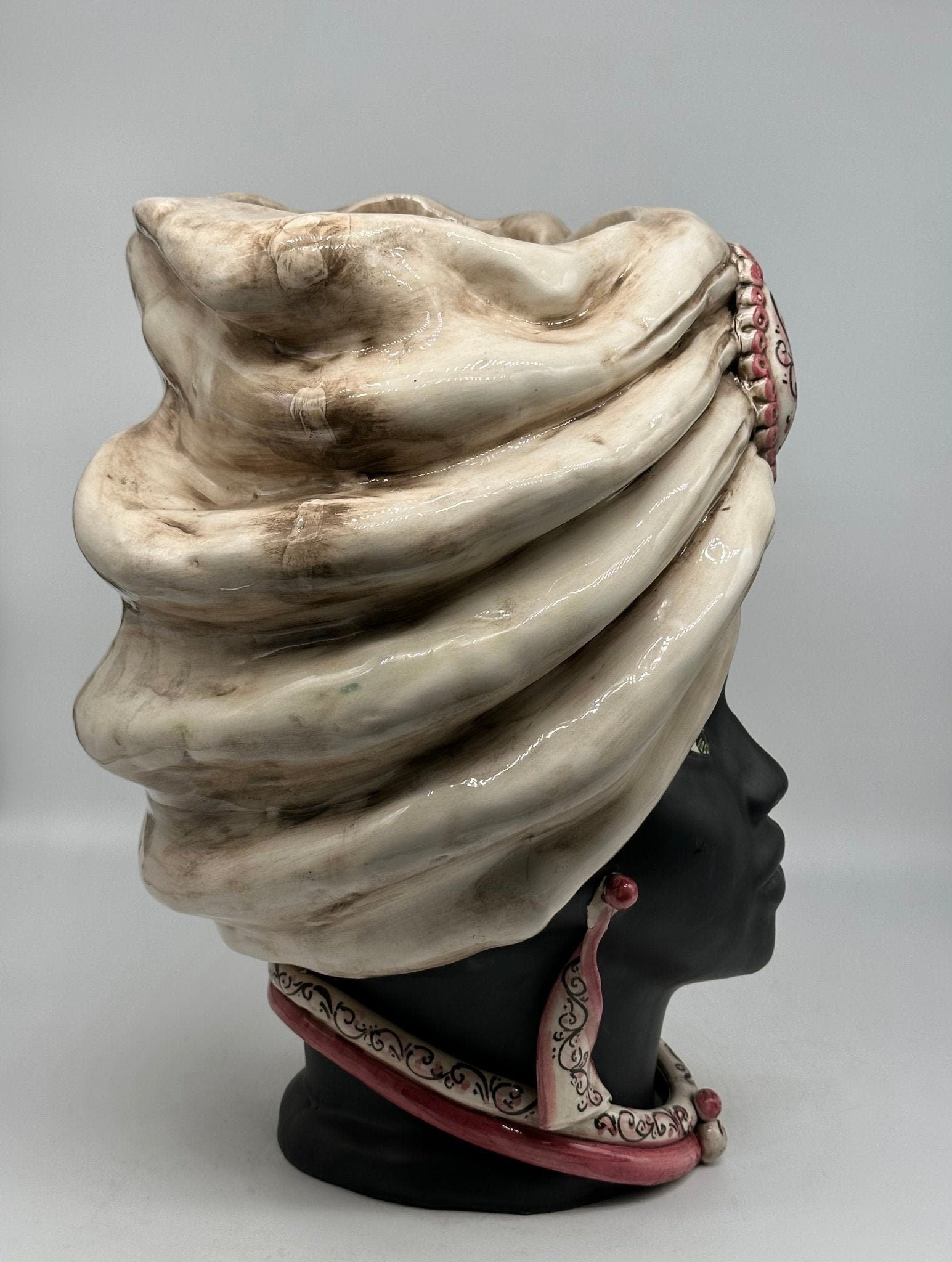 FINE SERIE - Testa di Moro Atena Ceramica Caltagirone cm H.40 L.28 Artigianale Écru Beige Lilla - DD CERAMICHE SICILIANE