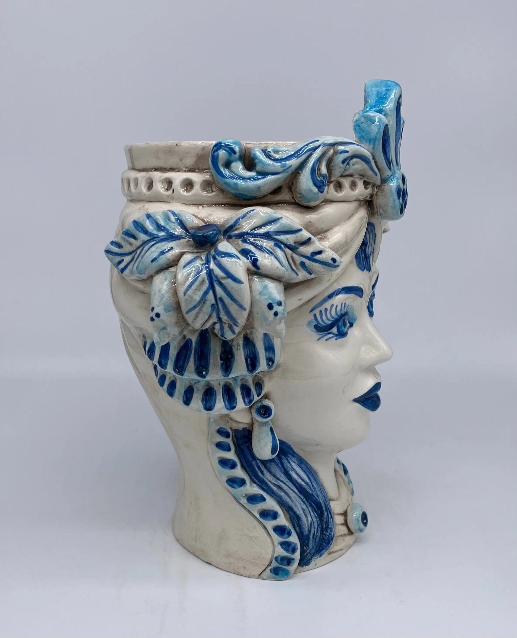 Teste di Moro Classica Ceramica Caltagirone cm H.27 L.20 Artigianale Bianco Blu - DD CERAMICHE SICILIANE