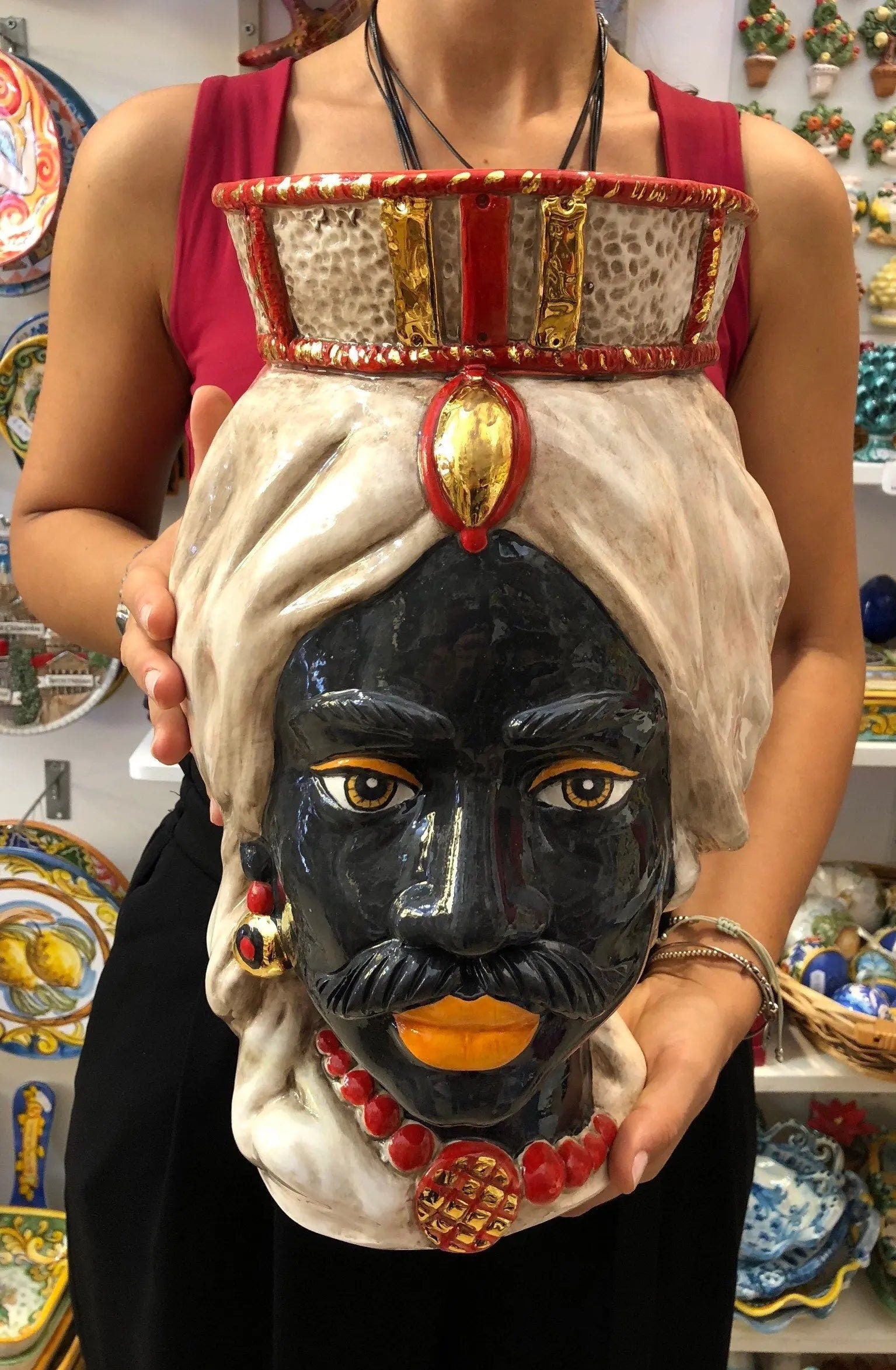 Teste di Moro Corona Retta Ceramica Caltagirone cm H.38 L.24 Artigianale dettagli Rosso Oro DD CERAMICHE SICILIANE