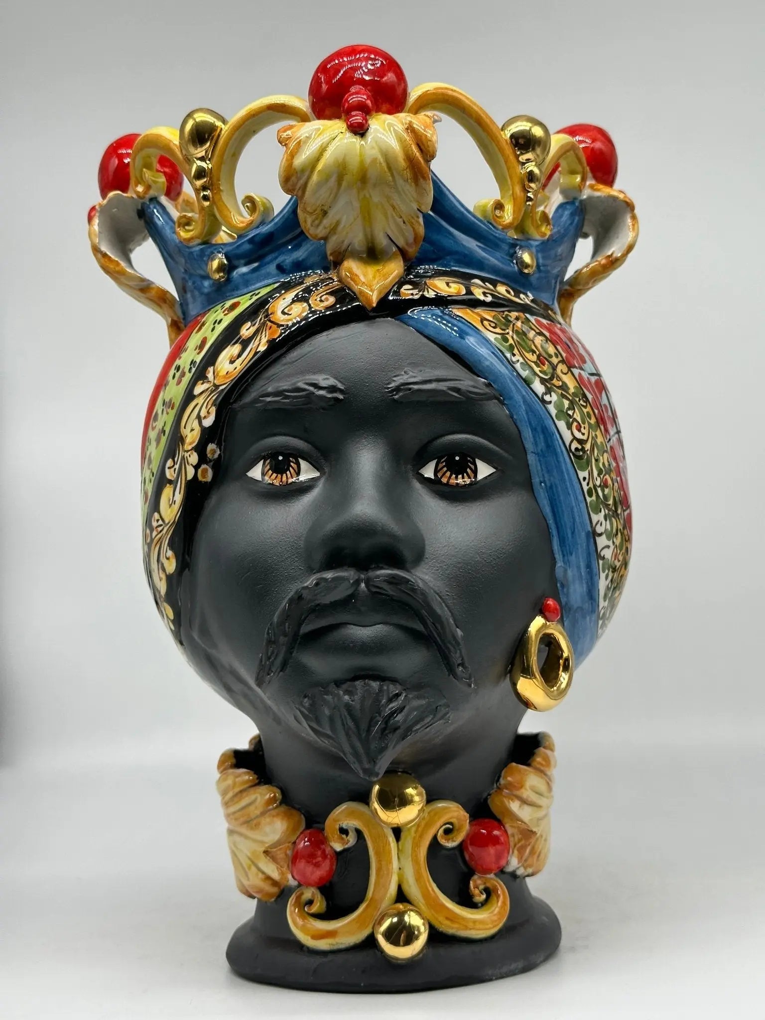 Teste di Moro Diana Carretto Ceramica Caltagirone cm H.30 L.20 Artigianale Écru Oro Sfere Rosso - TESTA DI MORO