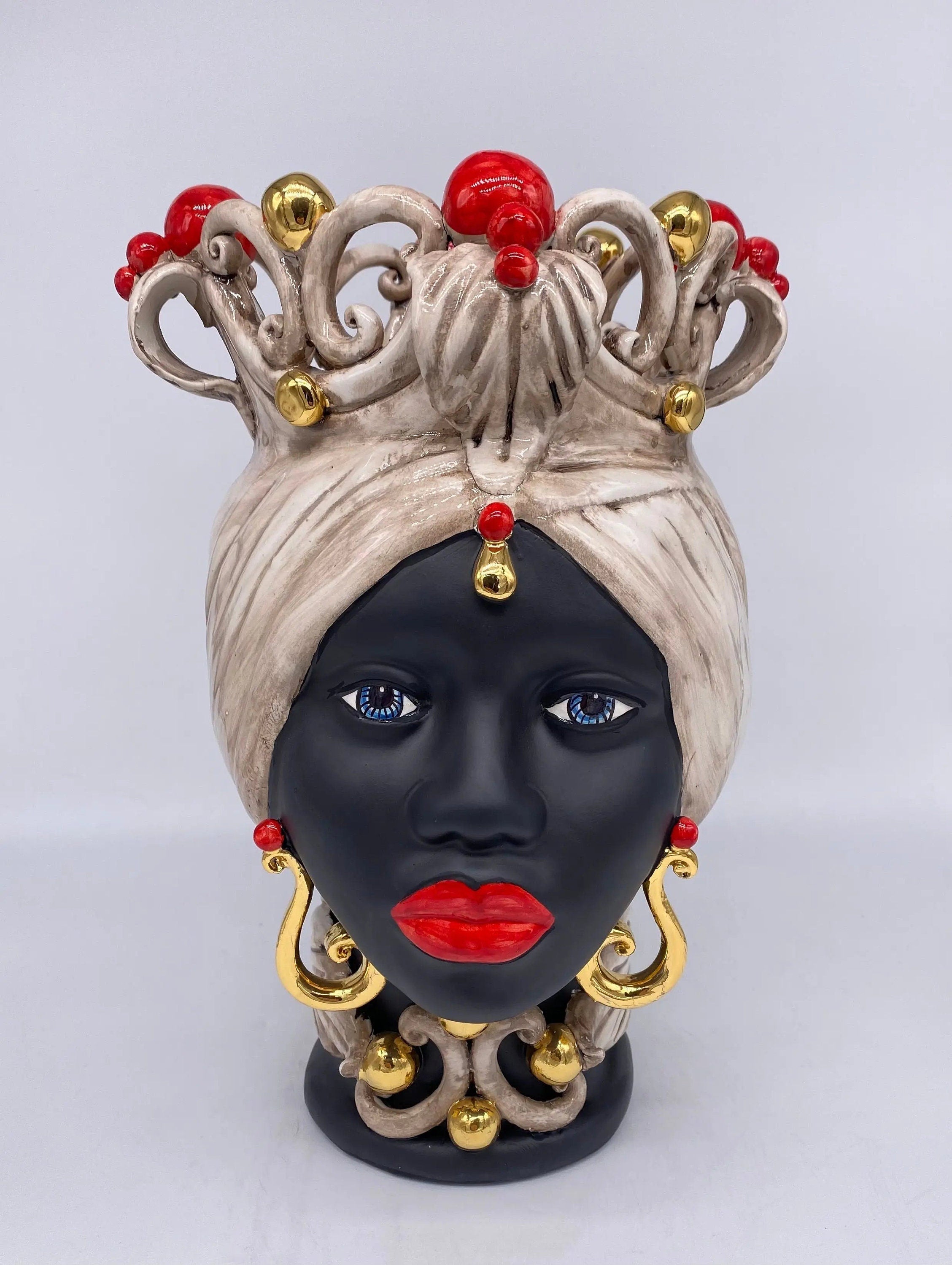 Teste di Moro Diana Ceramica Caltagirone cm H.30 L.20 Artigianale Écru Oro Sfere Rosso DD CERAMICHE SICILIANE