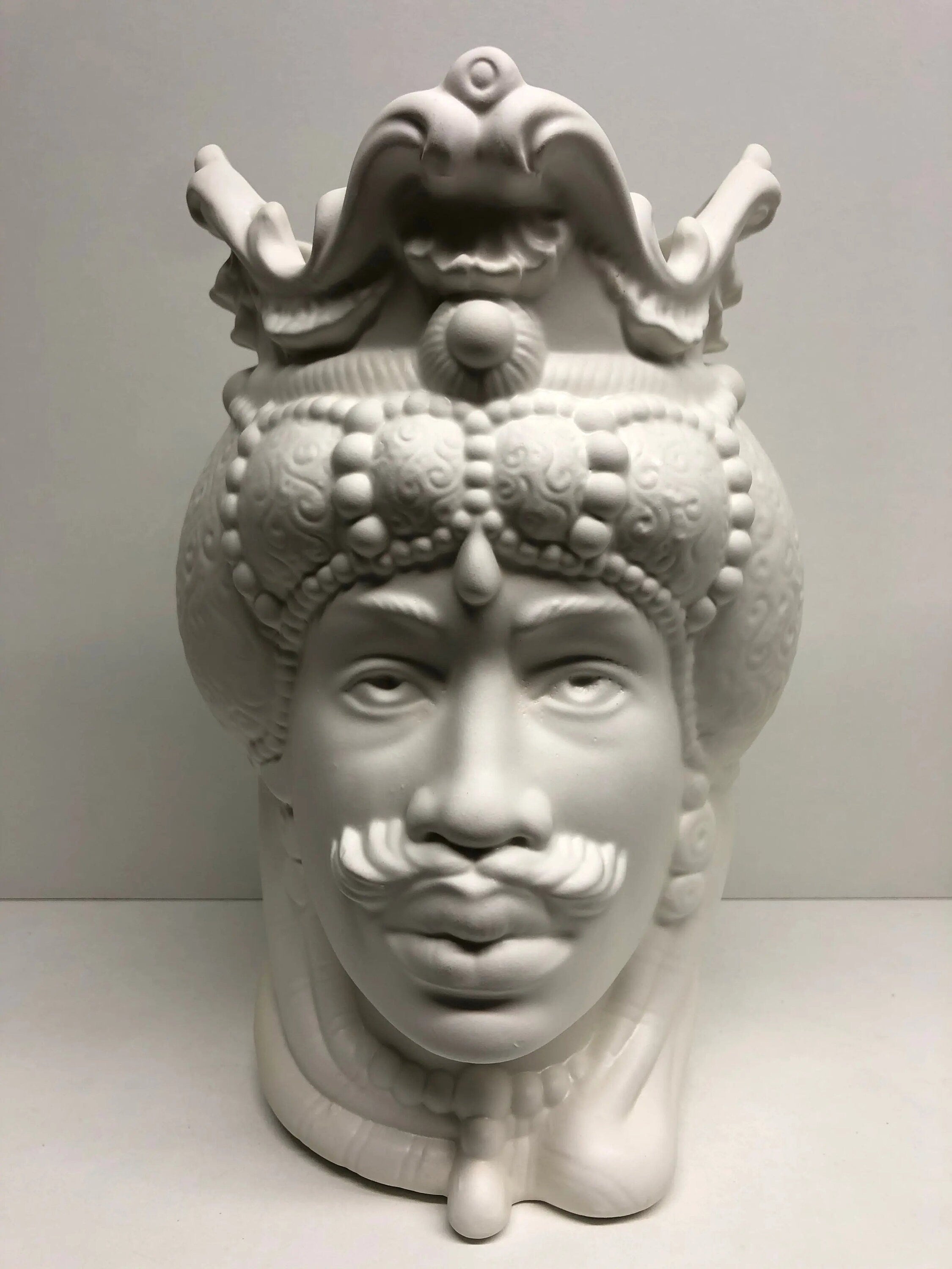 Teste di Moro Emiro Ceramica Caltagirone cm H.30 L.18 Artigianale Bianco Opaco DD CERAMICHE SICILIANE