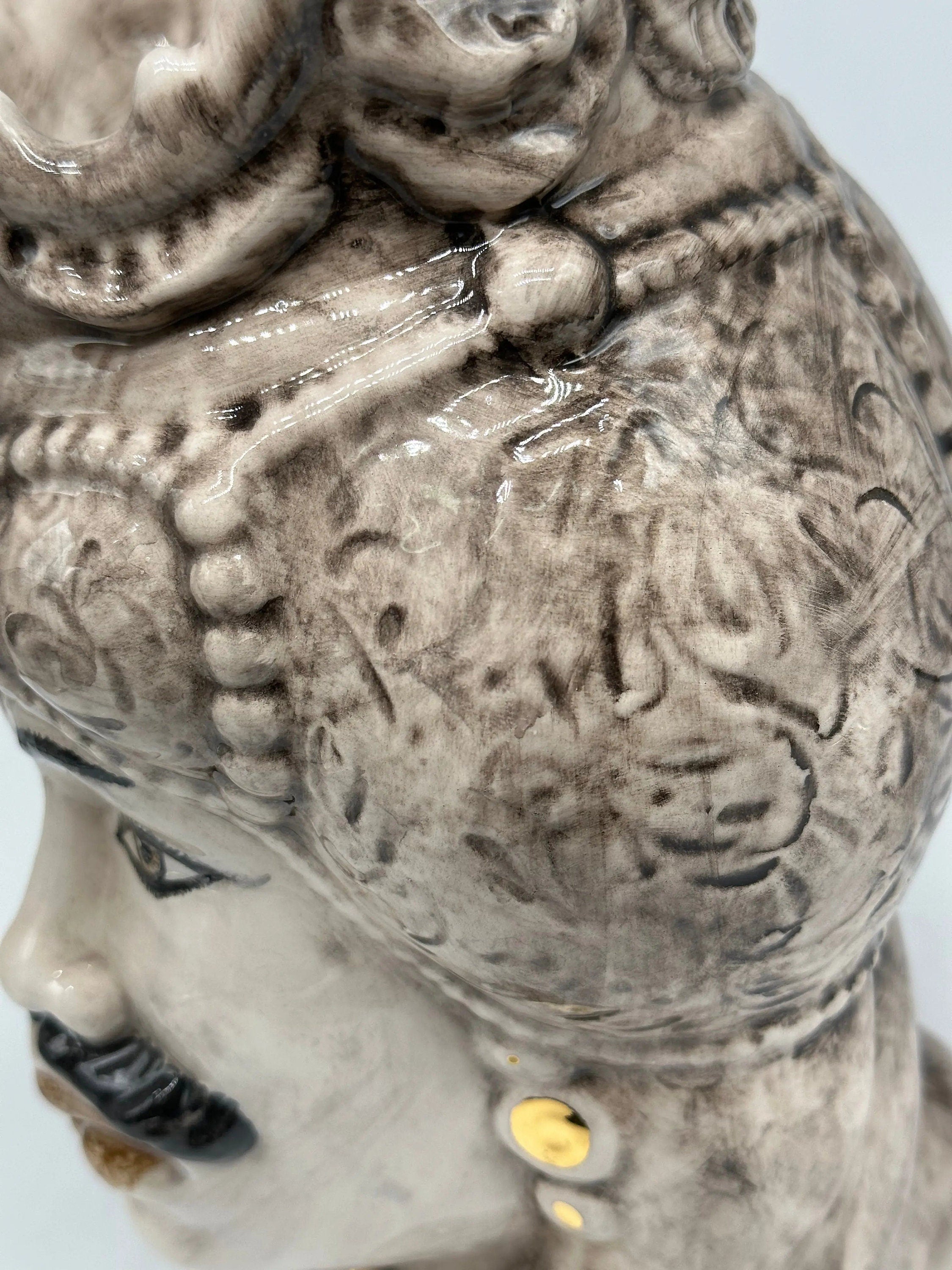 Teste di Moro Emiro Ceramica Caltagirone cm H.30 L.18 Artigianale Écru con dettagli Oro Zecchino DD CERAMICHE SICILIANE