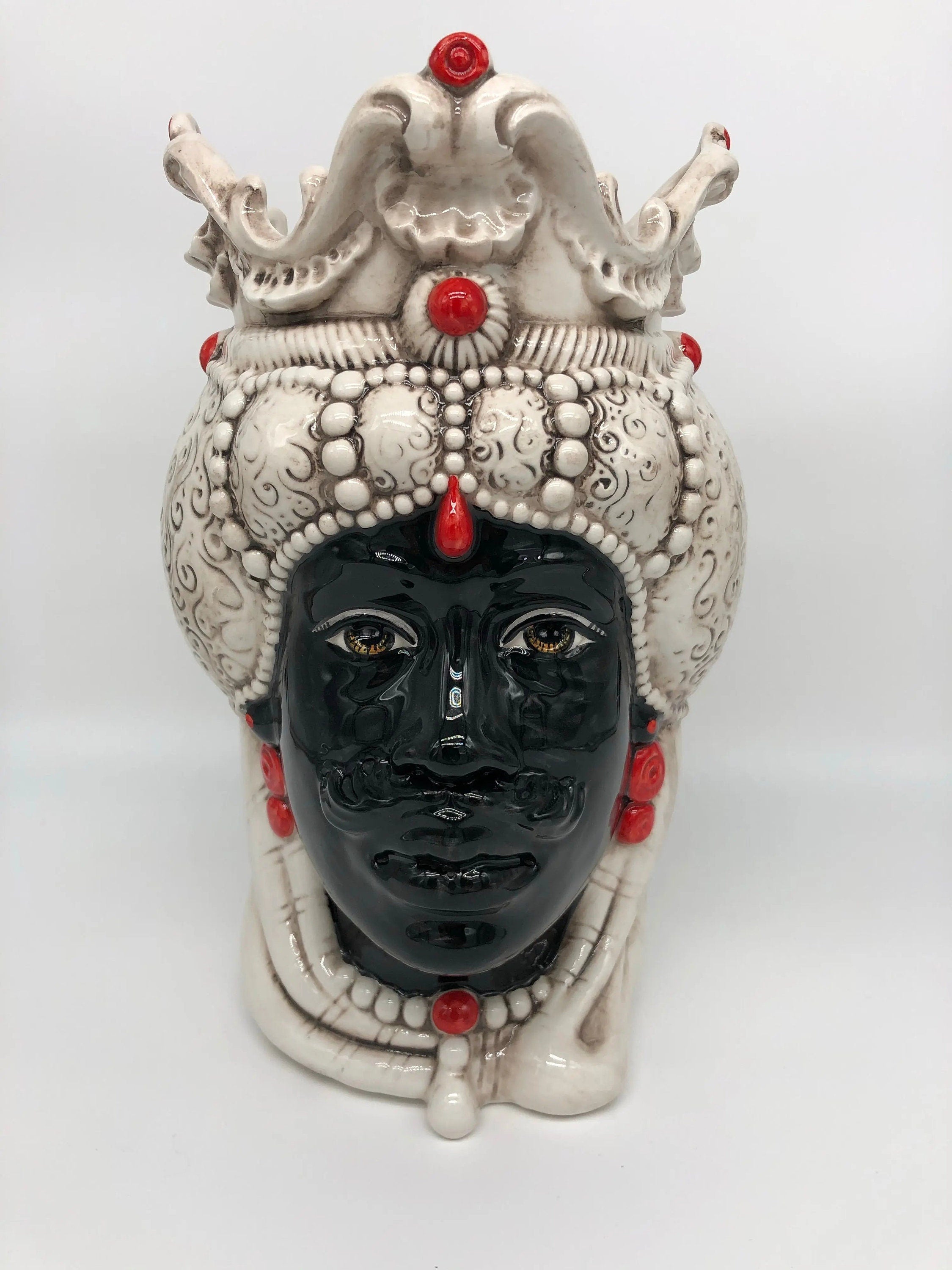 Teste di Moro Emiro Ceramica Caltagirone cm H.30 L.18 Artigianale Écru Sfere Rosso DD CERAMICHE SICILIANE