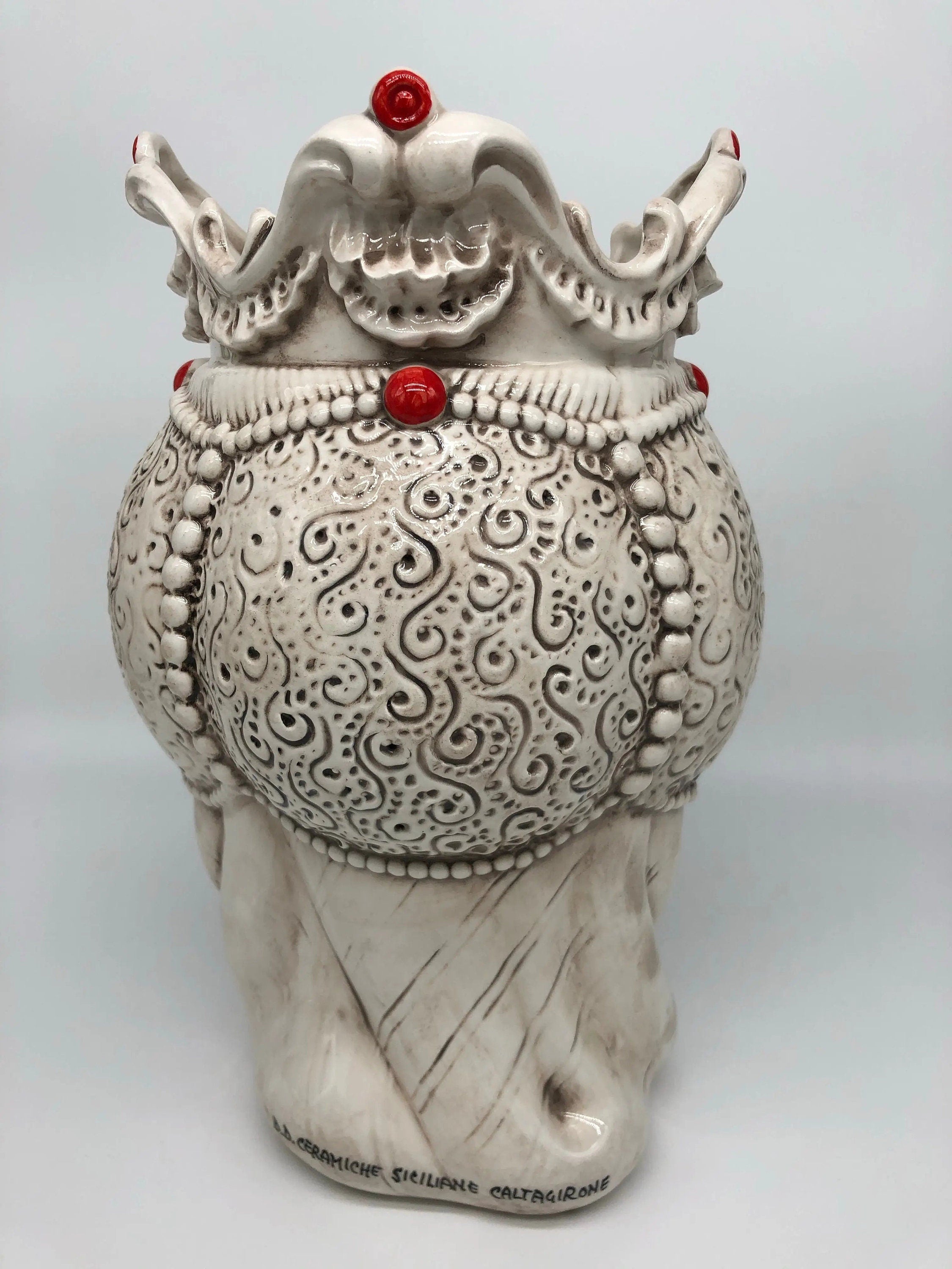 Teste di Moro Emiro Ceramica Caltagirone cm H.30 L.18 Artigianale Écru Sfere Rosso DD CERAMICHE SICILIANE