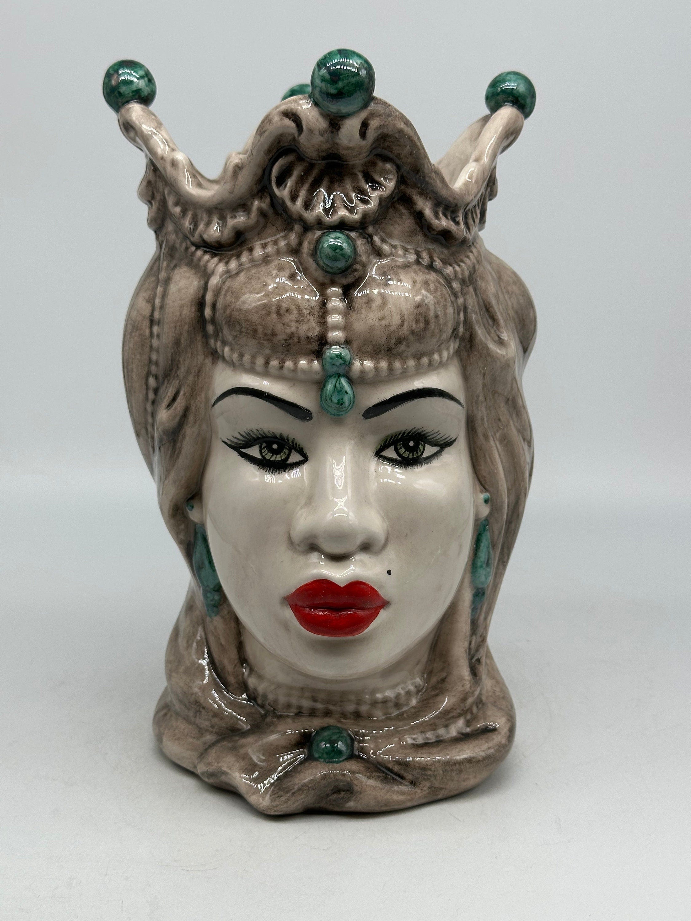 Teste di Moro Emiro Ceramica Caltagirone cm H.30 L.18 Artigianale Écru Sfere Verde