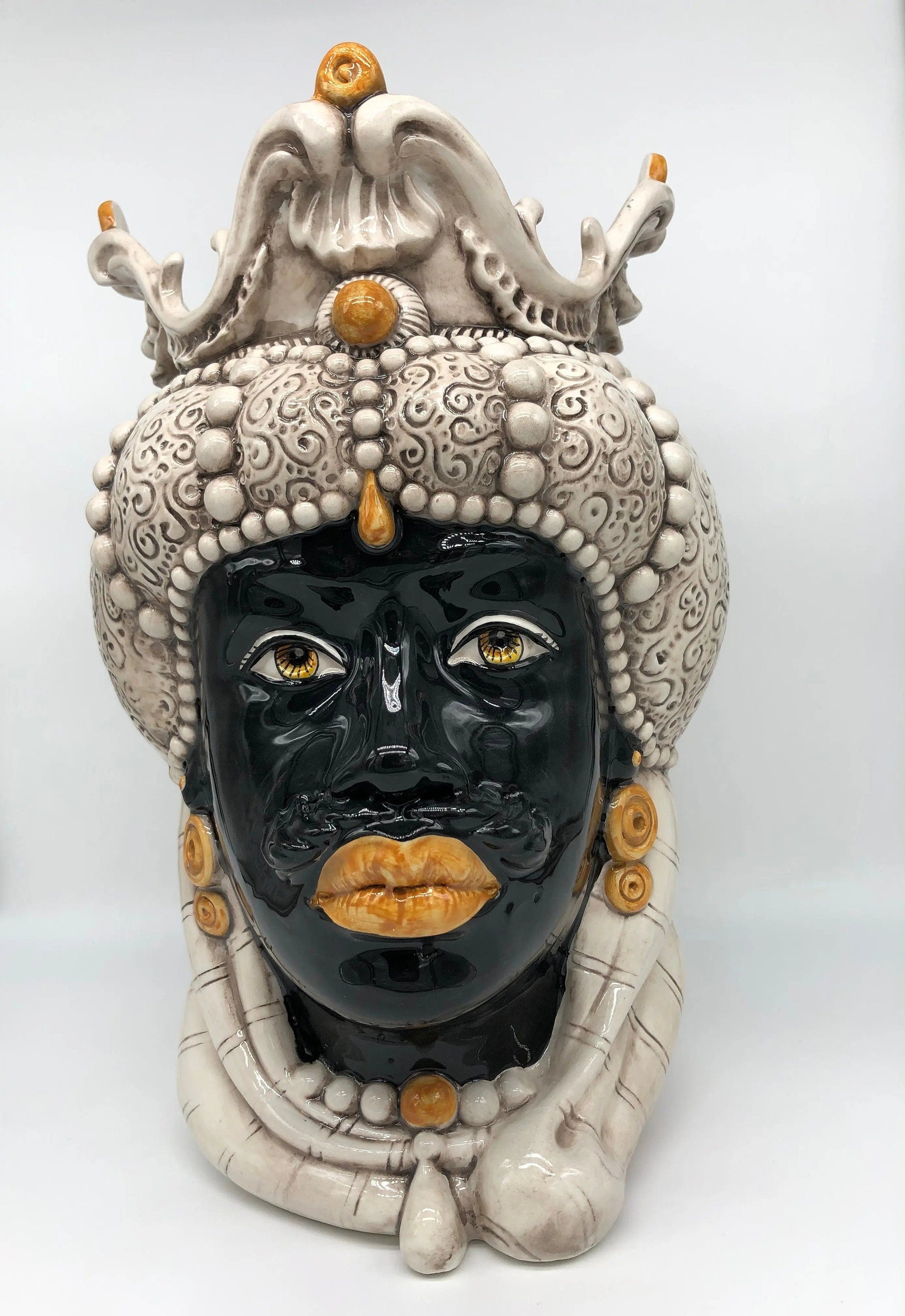 Teste di Moro Emiro Ceramica Caltagirone cm H.38 L.23 Artigianale Écru Sfere Arancio DD CERAMICHE SICILIANE