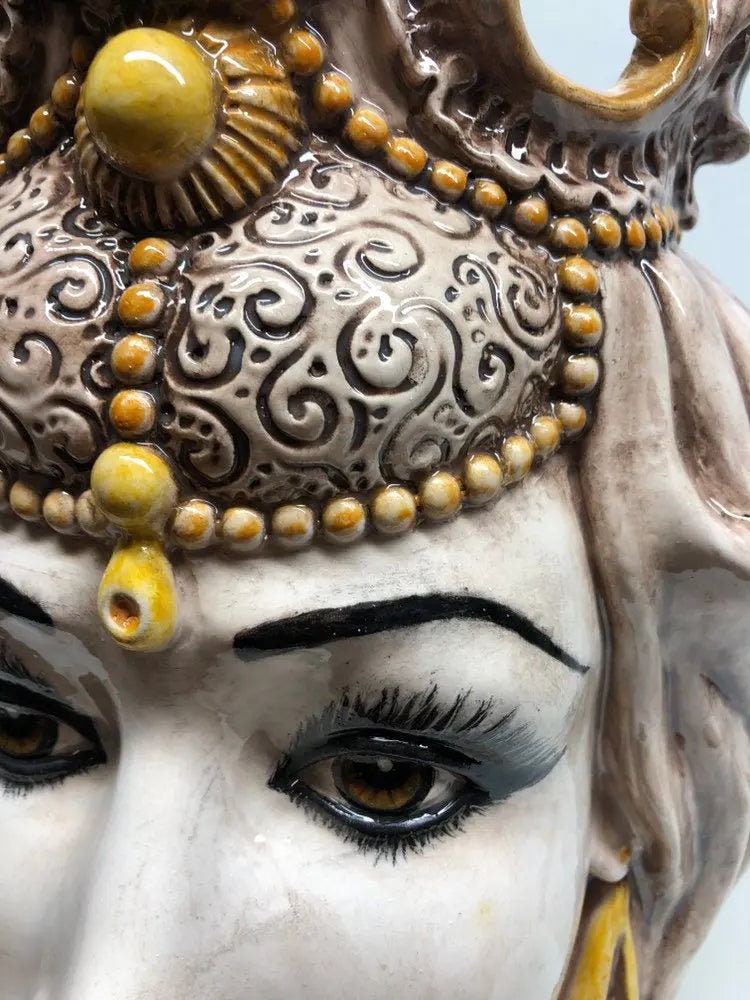 Teste di Moro Emiro Ceramica Caltagirone cm H.45 L.29 Artigianale Écru Sfere Giallo DD CERAMICHE SICILIANE