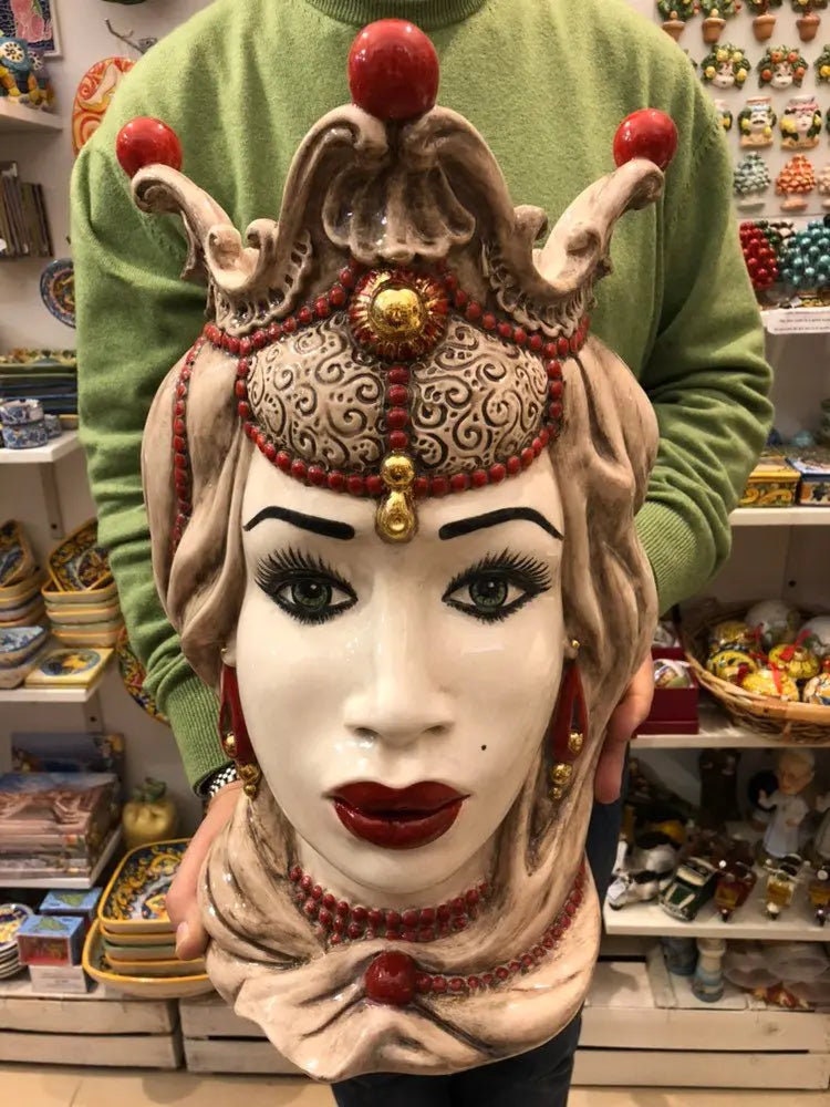 Teste di Moro Emiro Ceramica Caltagirone cm H.45 L.29 Artigianale Écru Oro Sfere Rosso DD CERAMICHE SICILIANE