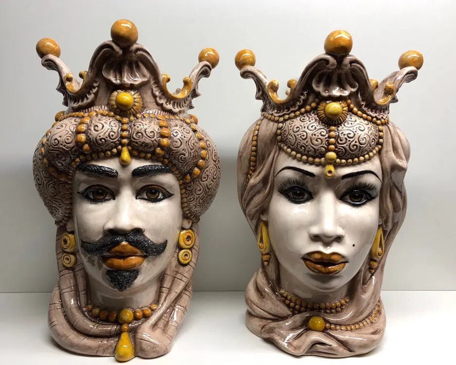 Teste di Moro Emiro Ceramica Caltagirone cm H.45 L.29 Artigianale Écru Sfere Giallo DD CERAMICHE SICILIANE