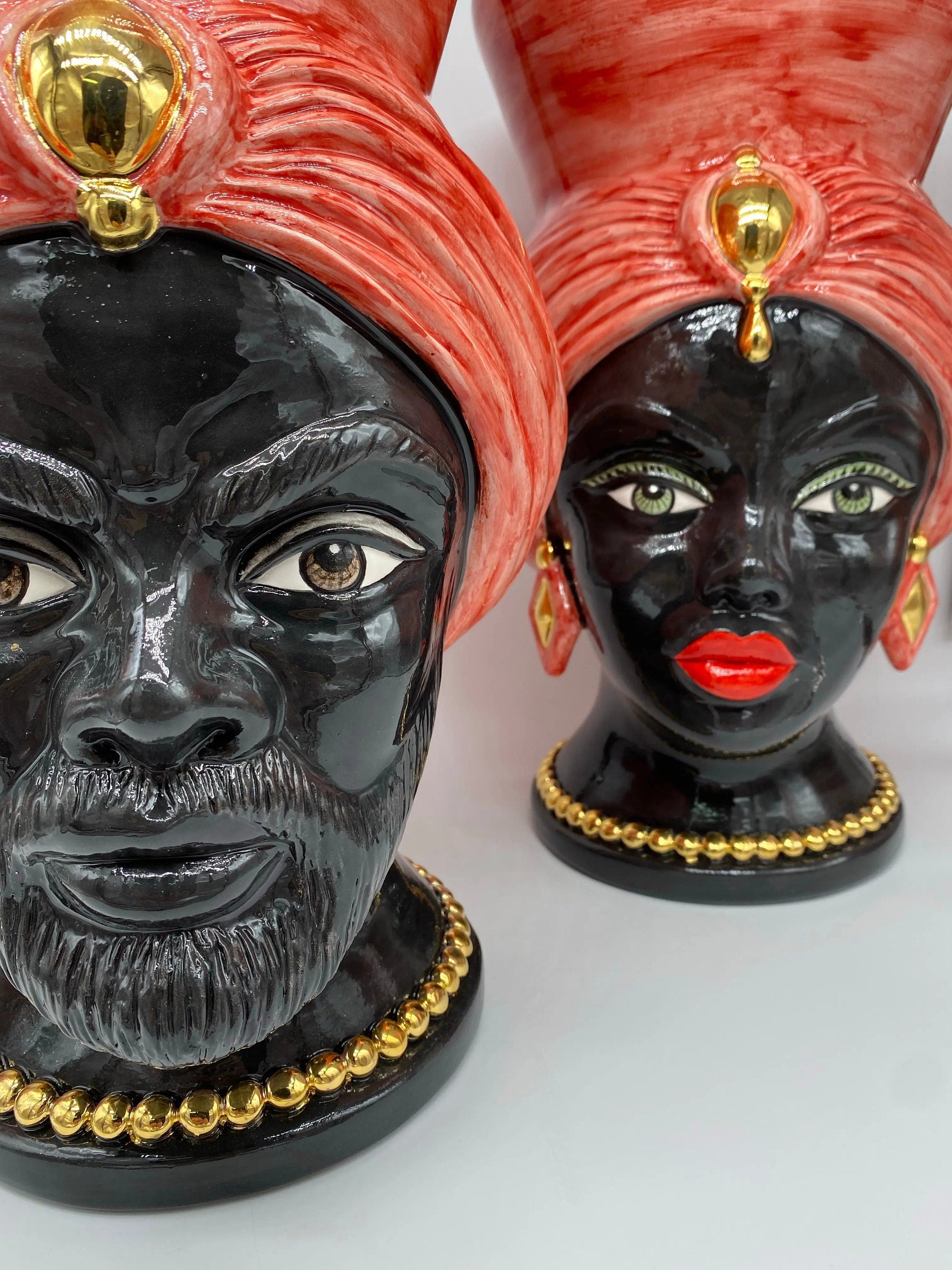 Teste di Moro Iris Ceramica Caltagirone cm H.40 L.23 Artigianale Rosso Oro Zecchino DD CERAMICHE SICILIANE