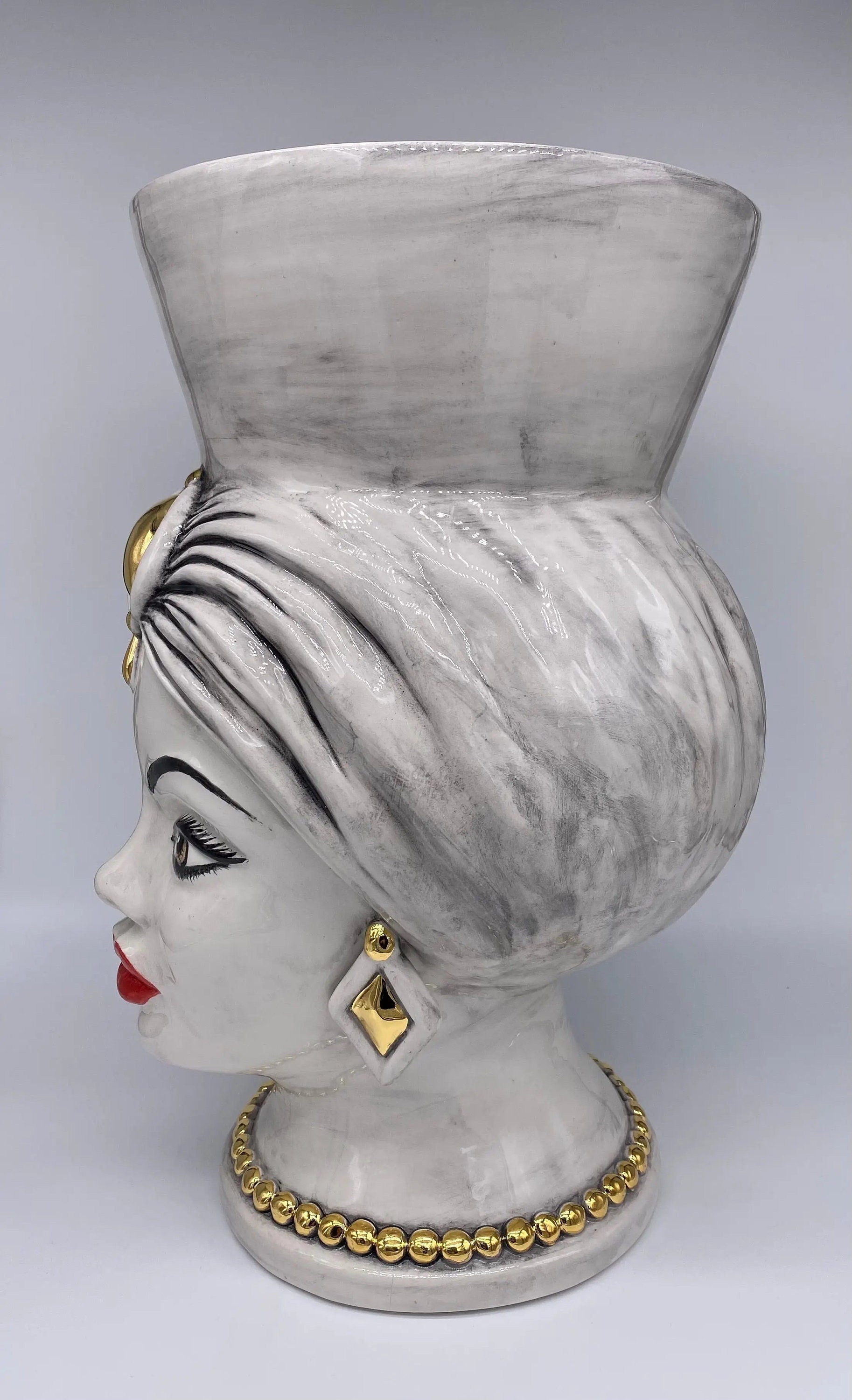 Teste di Moro Iris Ceramica Caltagirone cm H.40 L.23 Artigianale Ghiaccio Oro Zecchino DD CERAMICHE SICILIANE