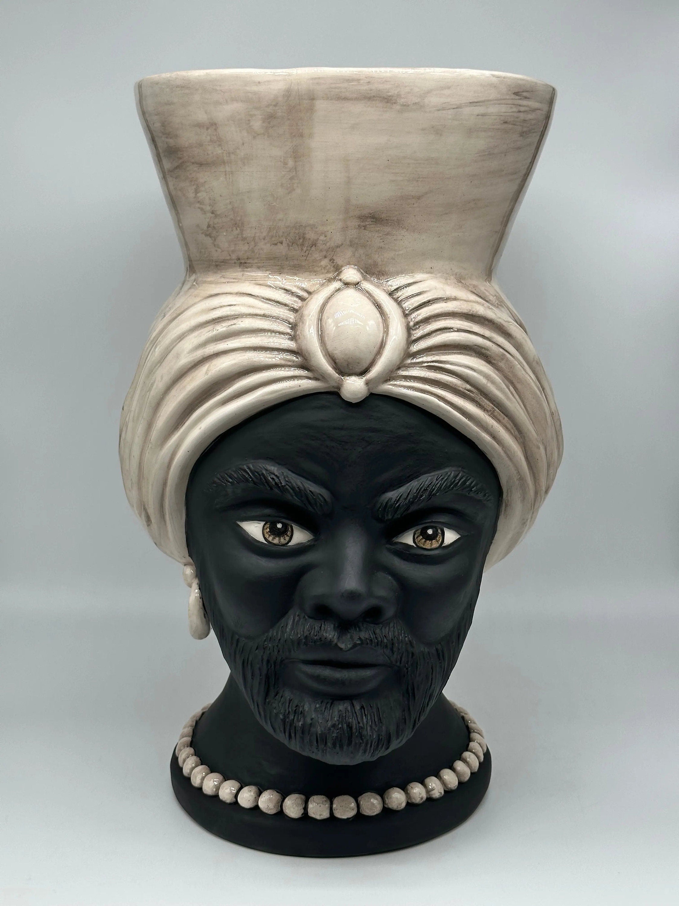 Teste di Moro Iris Ceramica Caltagirone cm H.40 L.23 Artigianale Écru Nero Opaco DD CERAMICHE SICILIANE