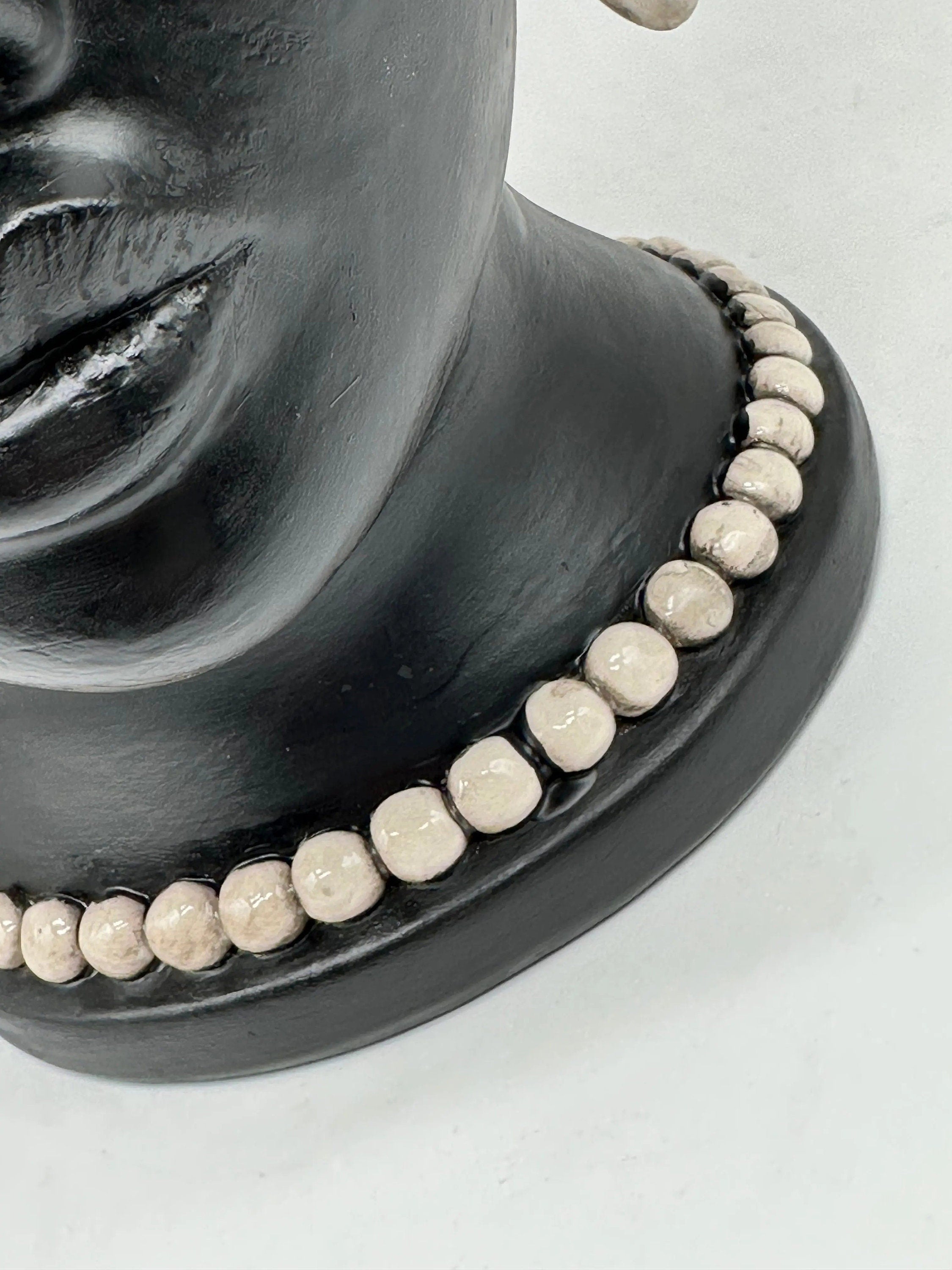 Teste di Moro Iris Ceramica Caltagirone cm H.40 L.23 Artigianale Écru Nero Opaco DD CERAMICHE SICILIANE