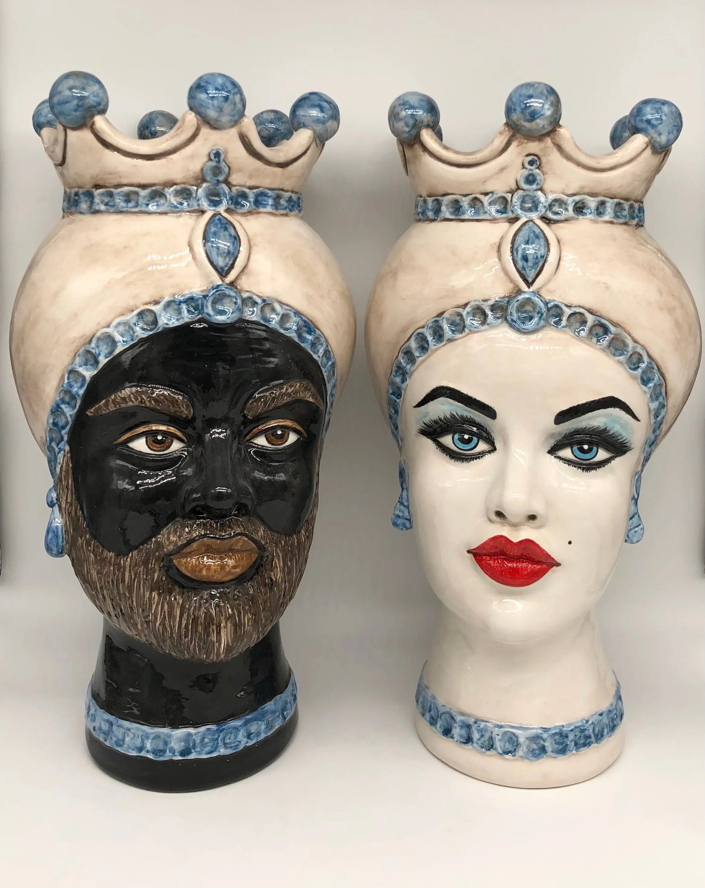 Teste di Moro Luis Ceramica Caltagirone cm H.44 L.23 Artigianale Turbante Liscio Écru Azzurro DD CERAMICHE SICILIANE