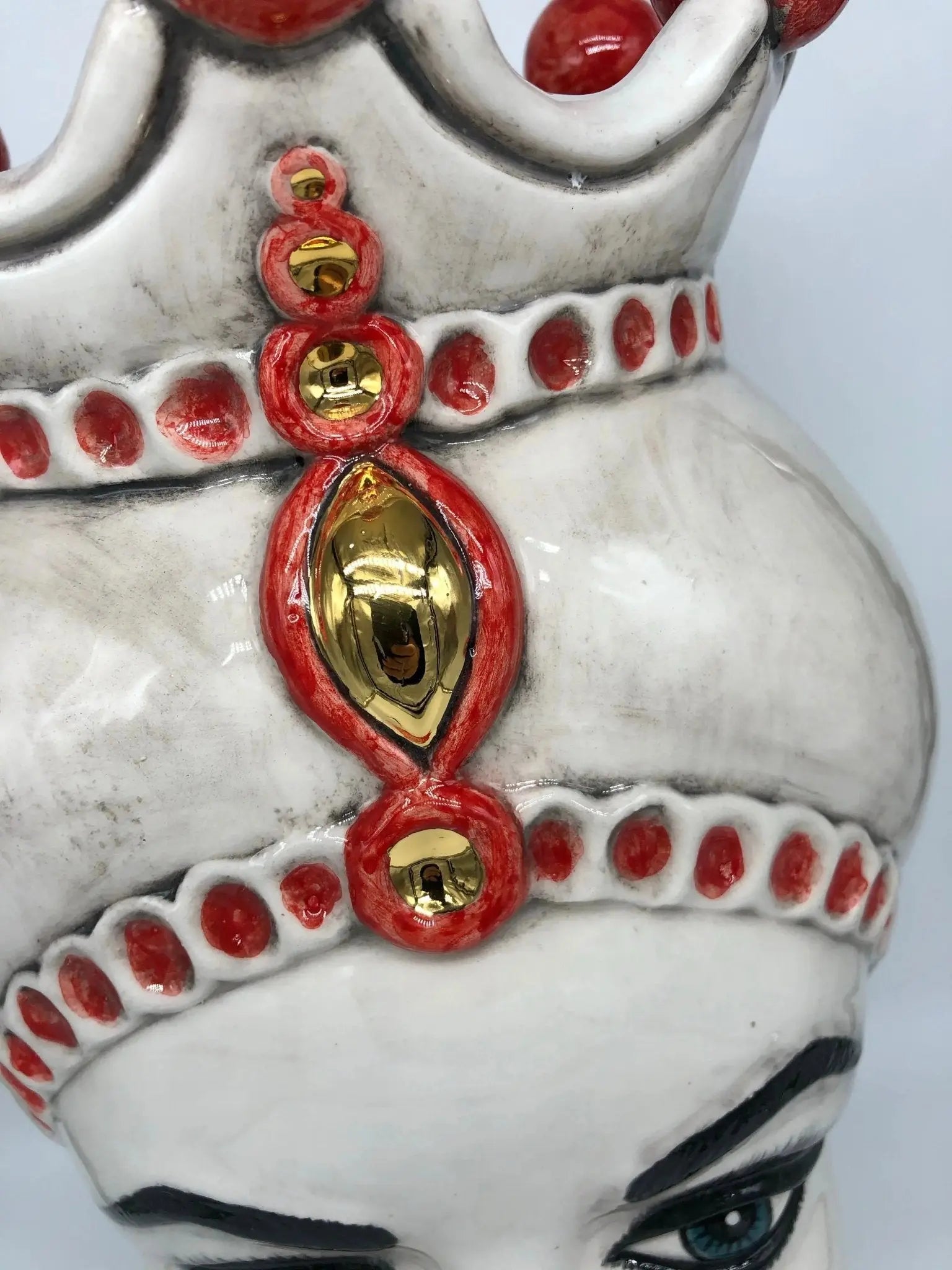 Teste di Moro Luis Ceramica Caltagirone cm H.44 L.23 Artigianale Turbante Liscio Écru Rosso Oro - DD CERAMICHE SICILIANE