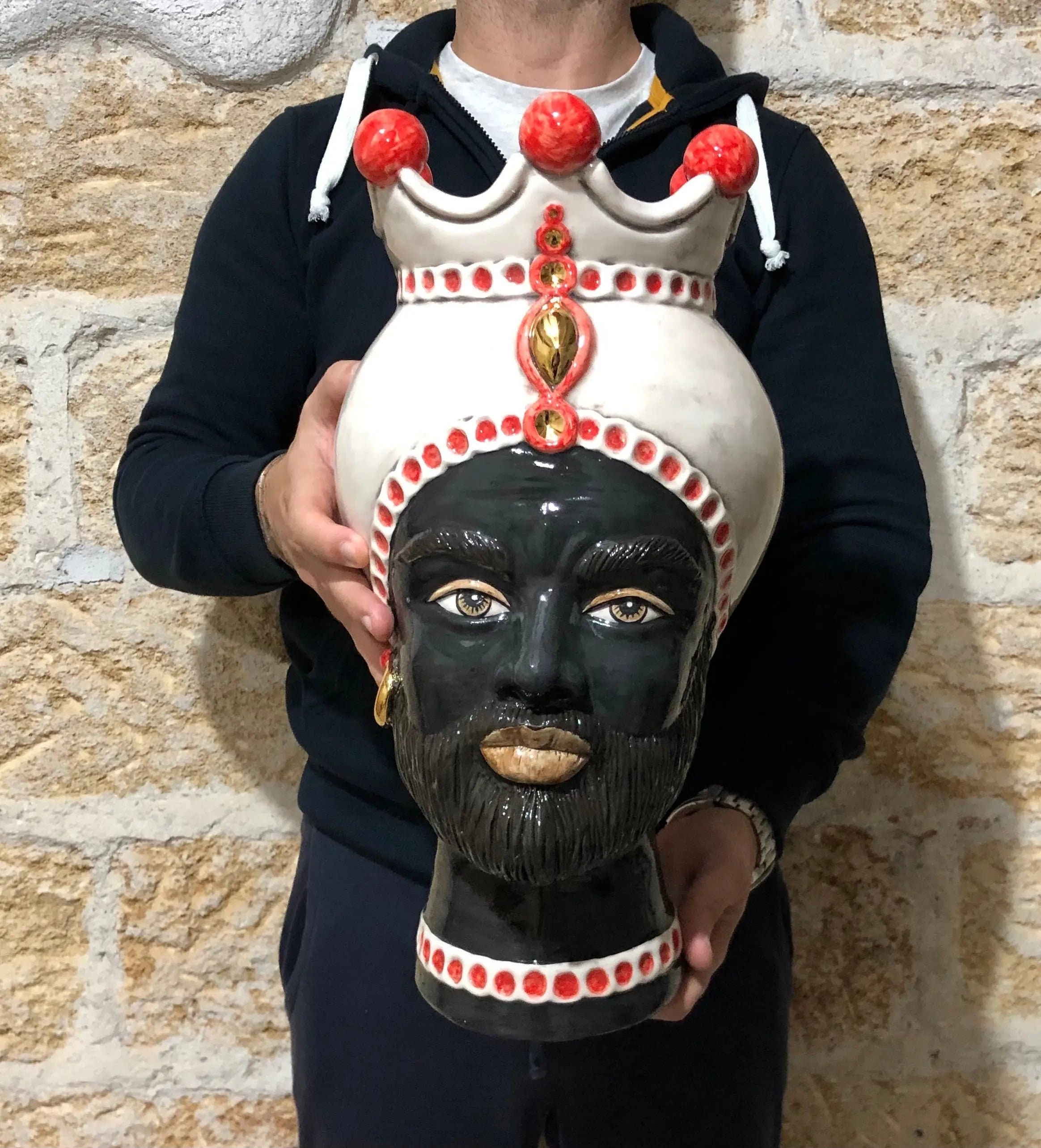 Teste di Moro Luis Ceramica Caltagirone cm H.44 L.23 Artigianale Turbante Liscio Écru Rosso Oro DD CERAMICHE SICILIANE