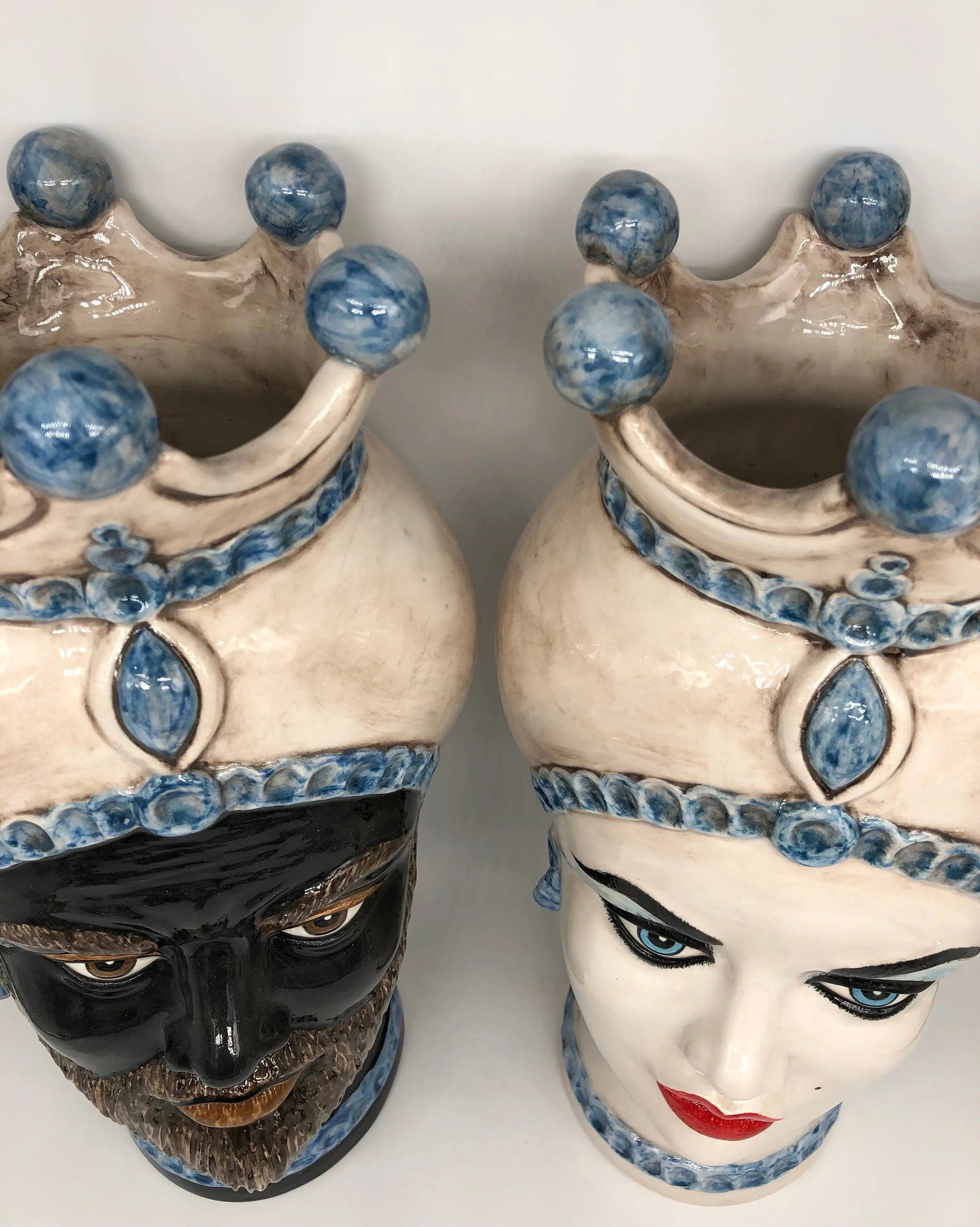 Teste di Moro Luis Ceramica Caltagirone cm H.44 L.23 Artigianale Turbante Liscio Écru Azzurro DD CERAMICHE SICILIANE