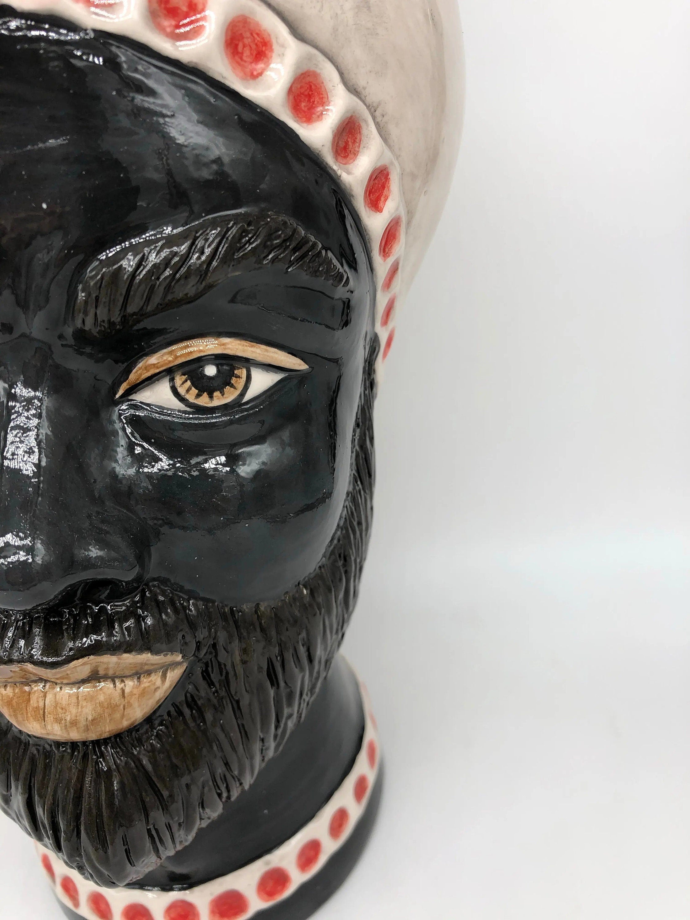 Teste di Moro Luis Ceramica Caltagirone cm H.44 L.23 Artigianale Turbante Liscio Écru Rosso Oro DD CERAMICHE SICILIANE