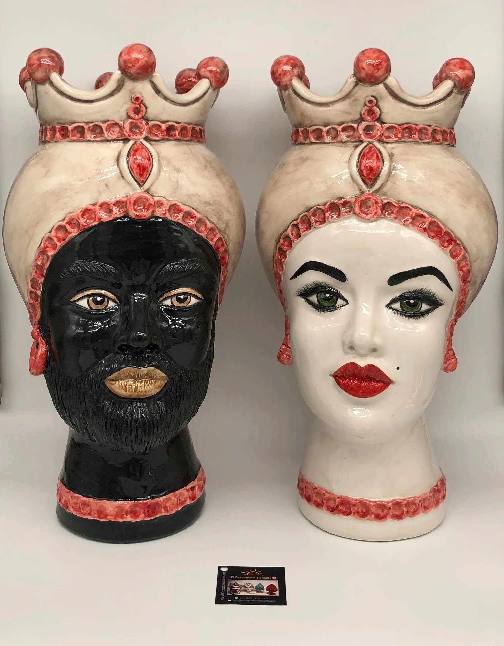 Teste di Moro Luis Ceramica Caltagirone cm H.44 L.23 Artigianale Turbante Liscio Écru Rosso DD CERAMICHE SICILIANE