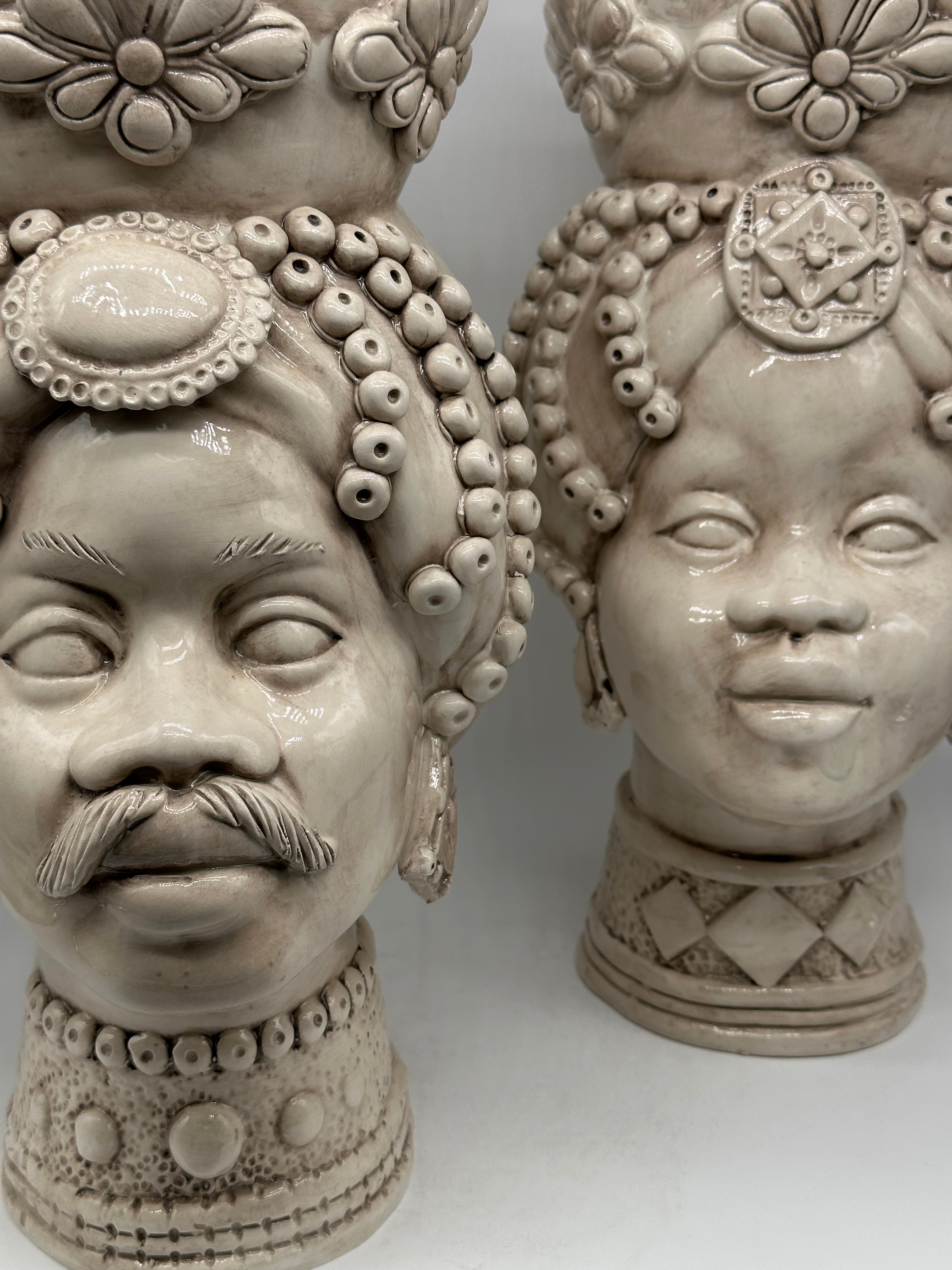 Teste di Moro Masai Ceramica Caltagirone cm H.38 L.21 Artigianale Beige - TESTE DI MORO