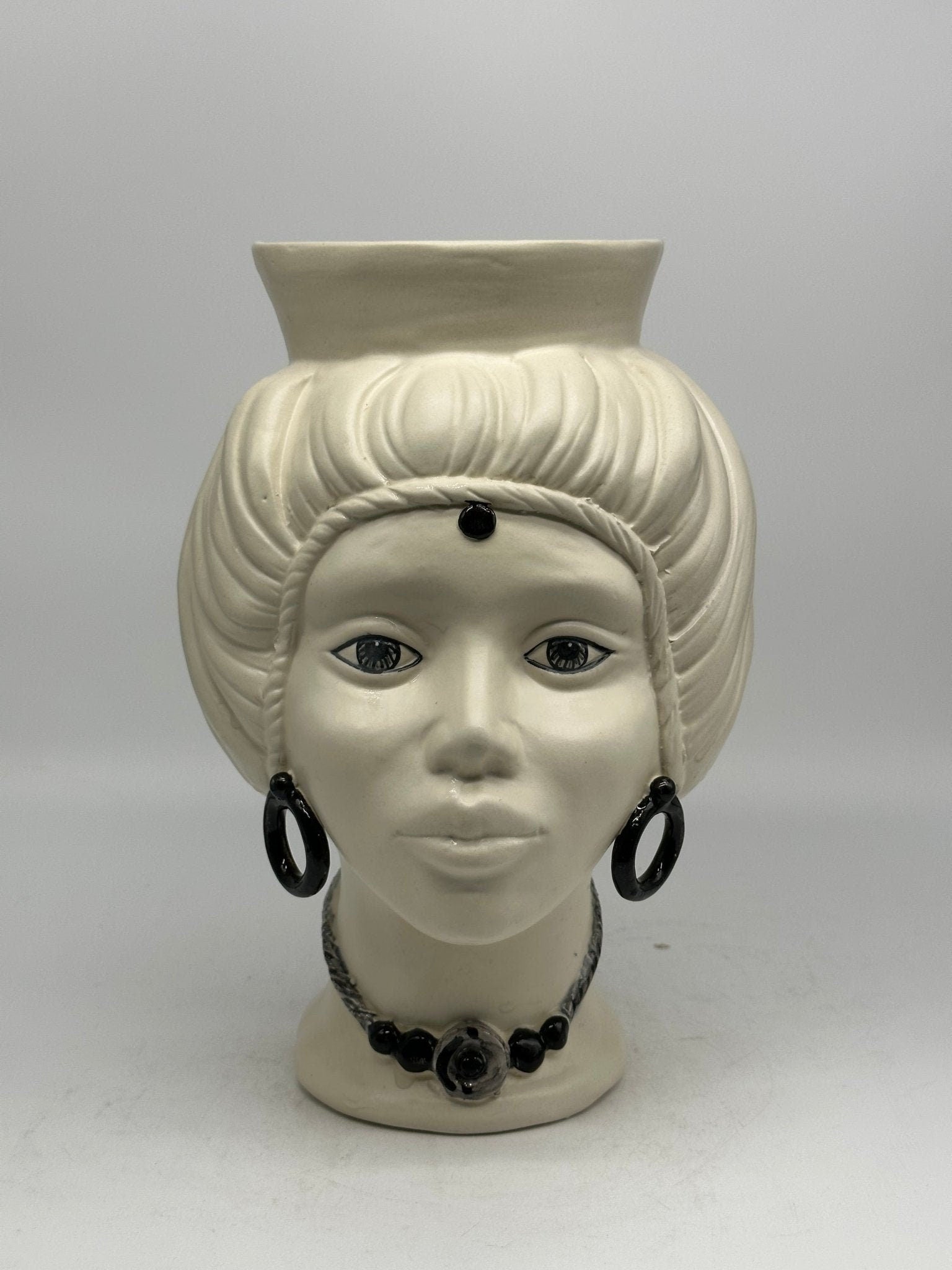 Teste di Moro Mediterraneo Ceramica Caltagirone cm H.29 L.22 Artigianale Bianco Opaco - DD CERAMICHE SICILIANE