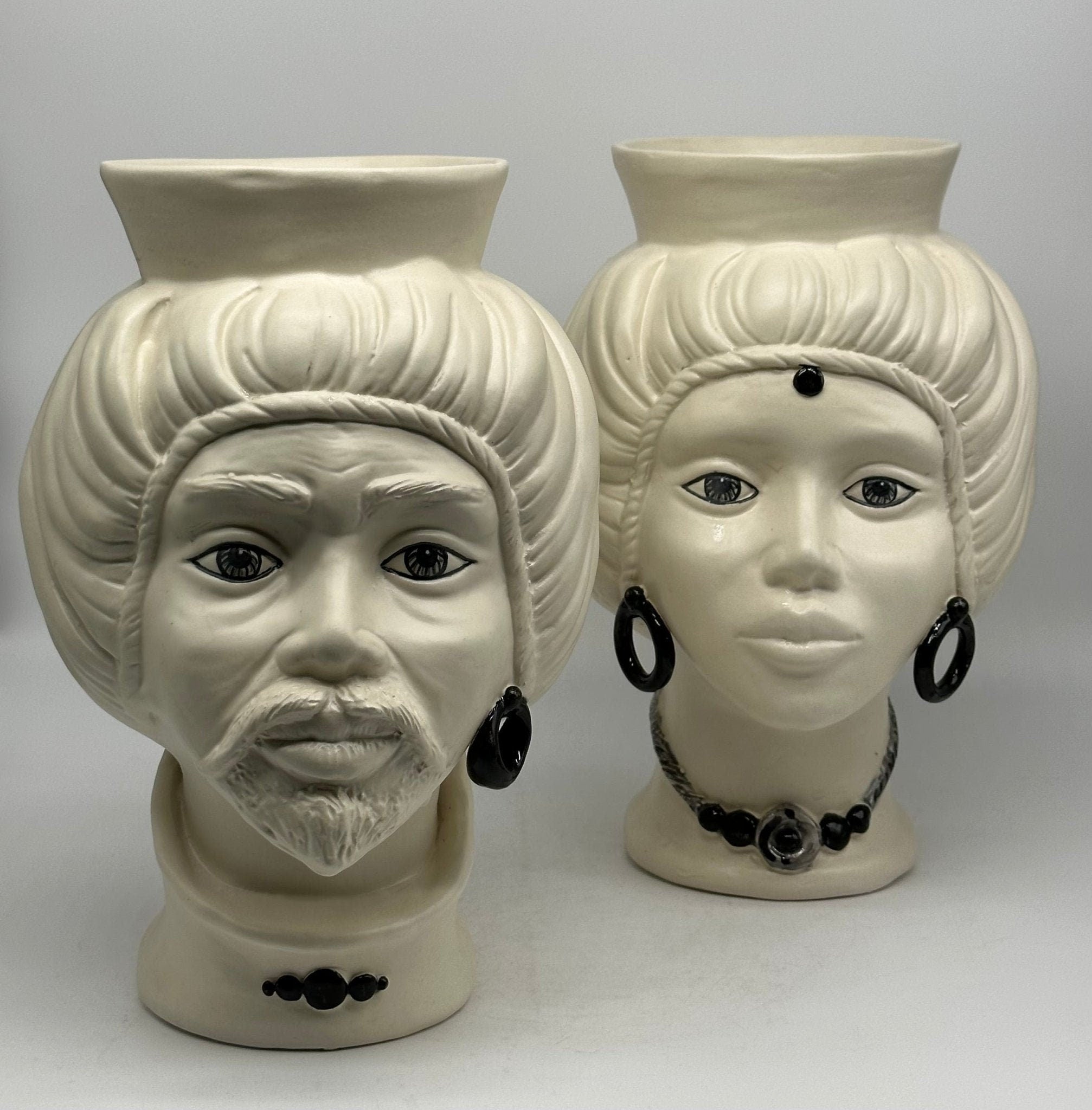 Teste di Moro Mediterraneo Ceramica Caltagirone cm H.29 L.22 Artigianale Bianco Opaco - DD CERAMICHE SICILIANE