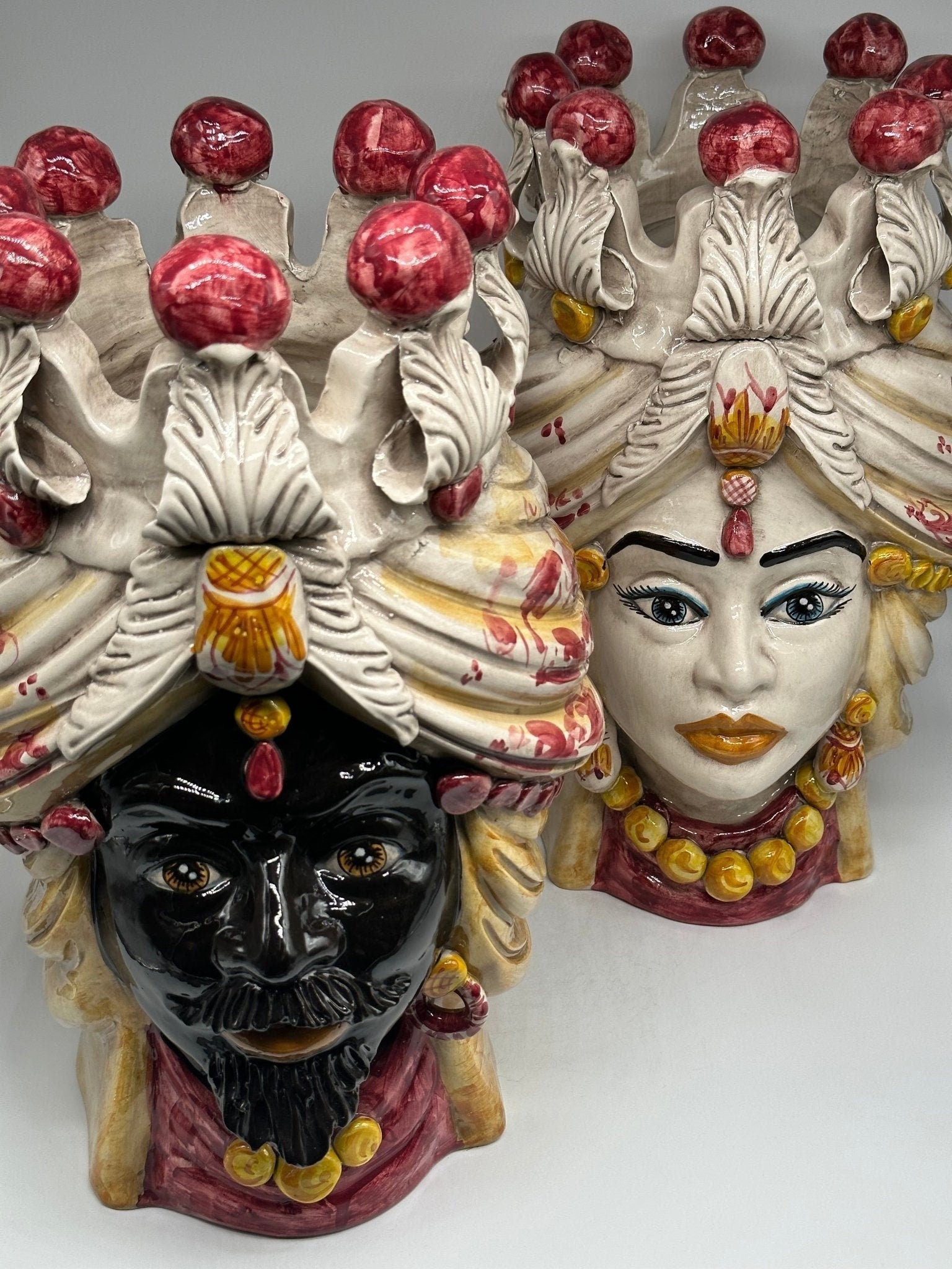 Teste di Moro Seicento Ceramica Caltagirone cm H.40 L.26 Artigianale Bordeaux Giallo - DD CERAMICHE SICILIANE