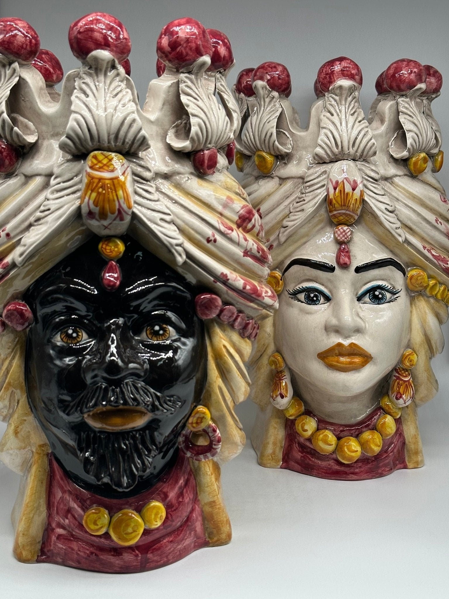 Teste di Moro Seicento Ceramica Caltagirone cm H.40 L.26 Artigianale Bordeaux Giallo - DD CERAMICHE SICILIANE