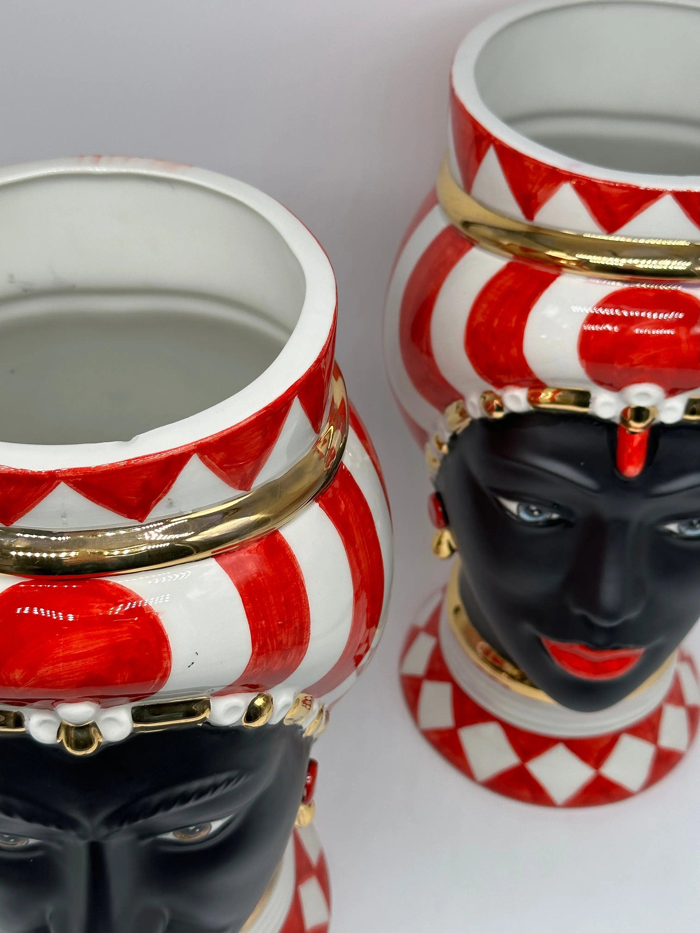 Teste di Moro Token Ceramica Caltagirone cm H.31 L.18 Artigianale Rosso Bianco Oro DD CERAMICHE SICILIANE