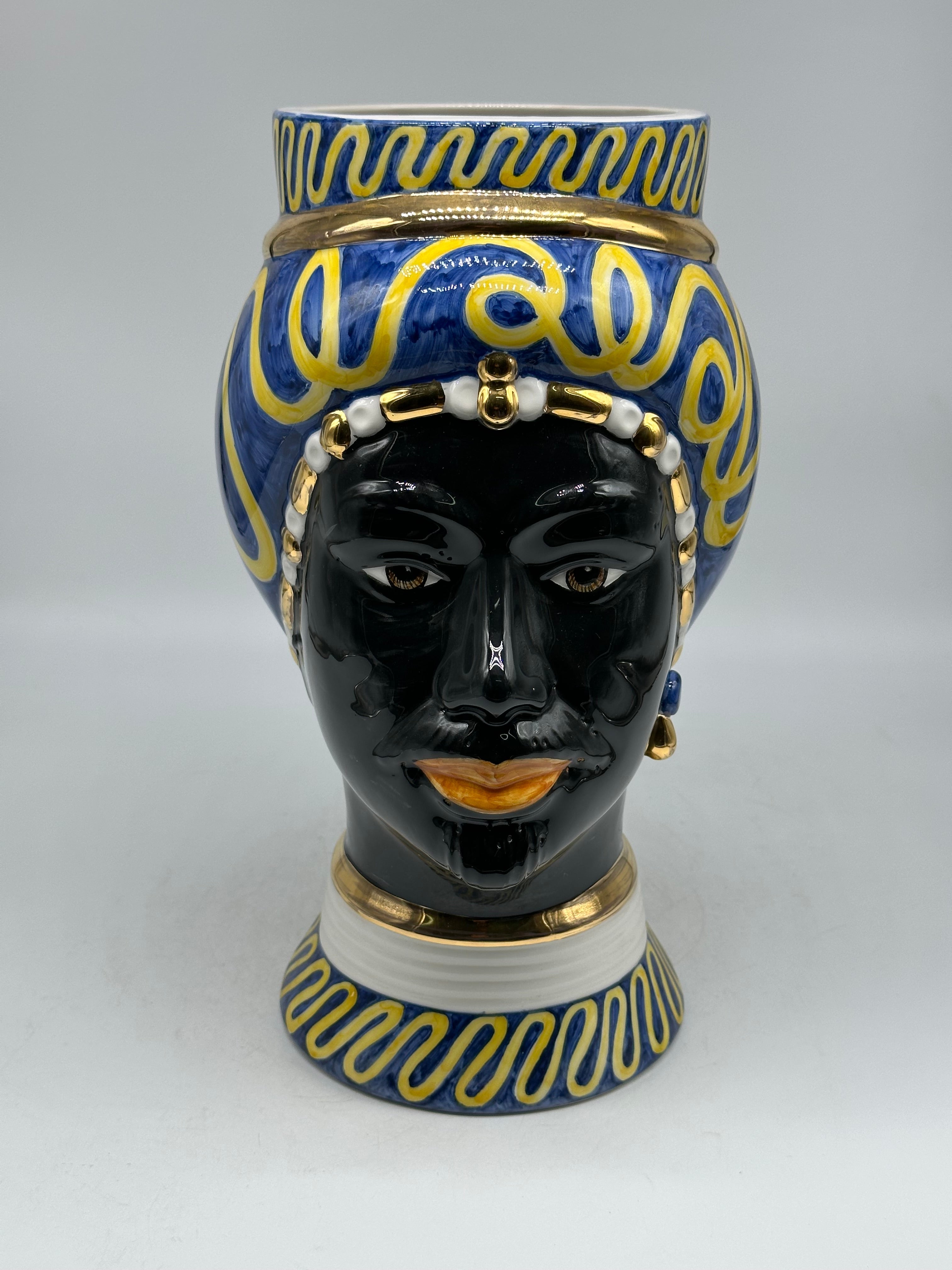 Teste di Moro Token Ceramica Caltagirone cm H.31 L.18 Artigianale Blu Giallo - Uomo - TESTE DI MORO