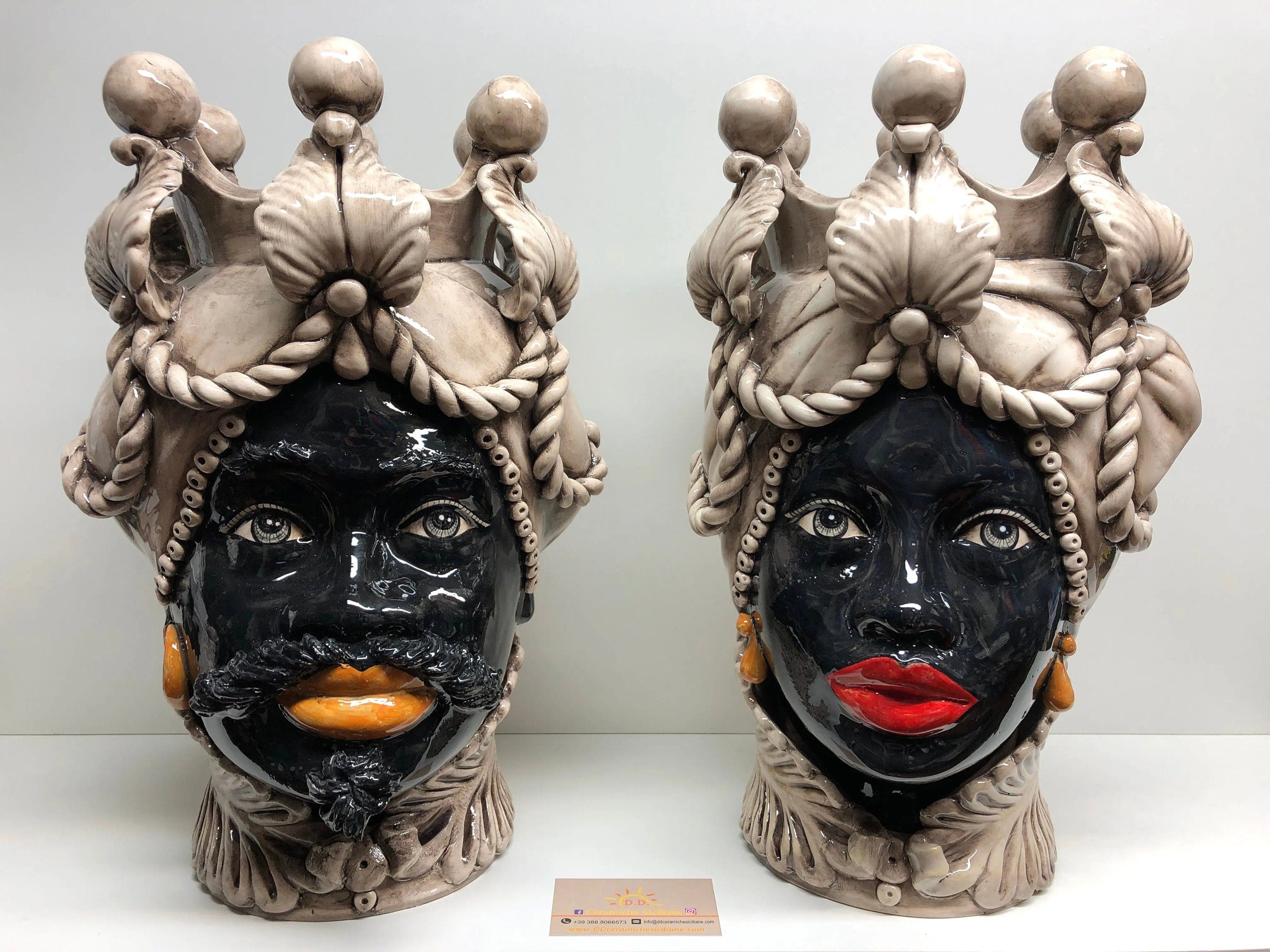 Teste di Moro Zefiro Ceramica Caltagirone cm H.43 L.26 Artigianale Invecchiato Écru DD CERAMICHE SICILIANE