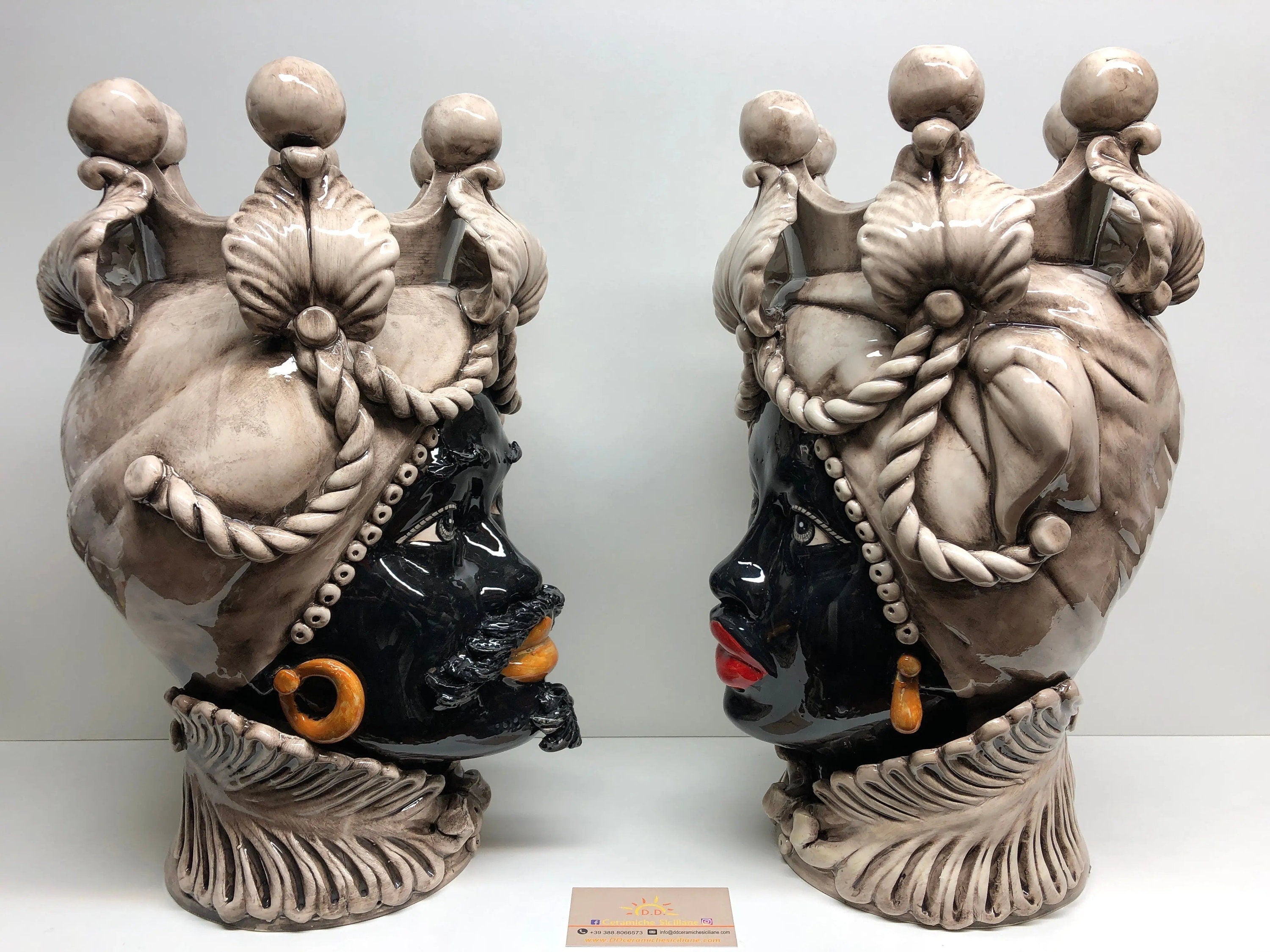 Teste di Moro Zefiro Ceramica Caltagirone cm H.43 L.26 Artigianale Invecchiato Écru DD CERAMICHE SICILIANE