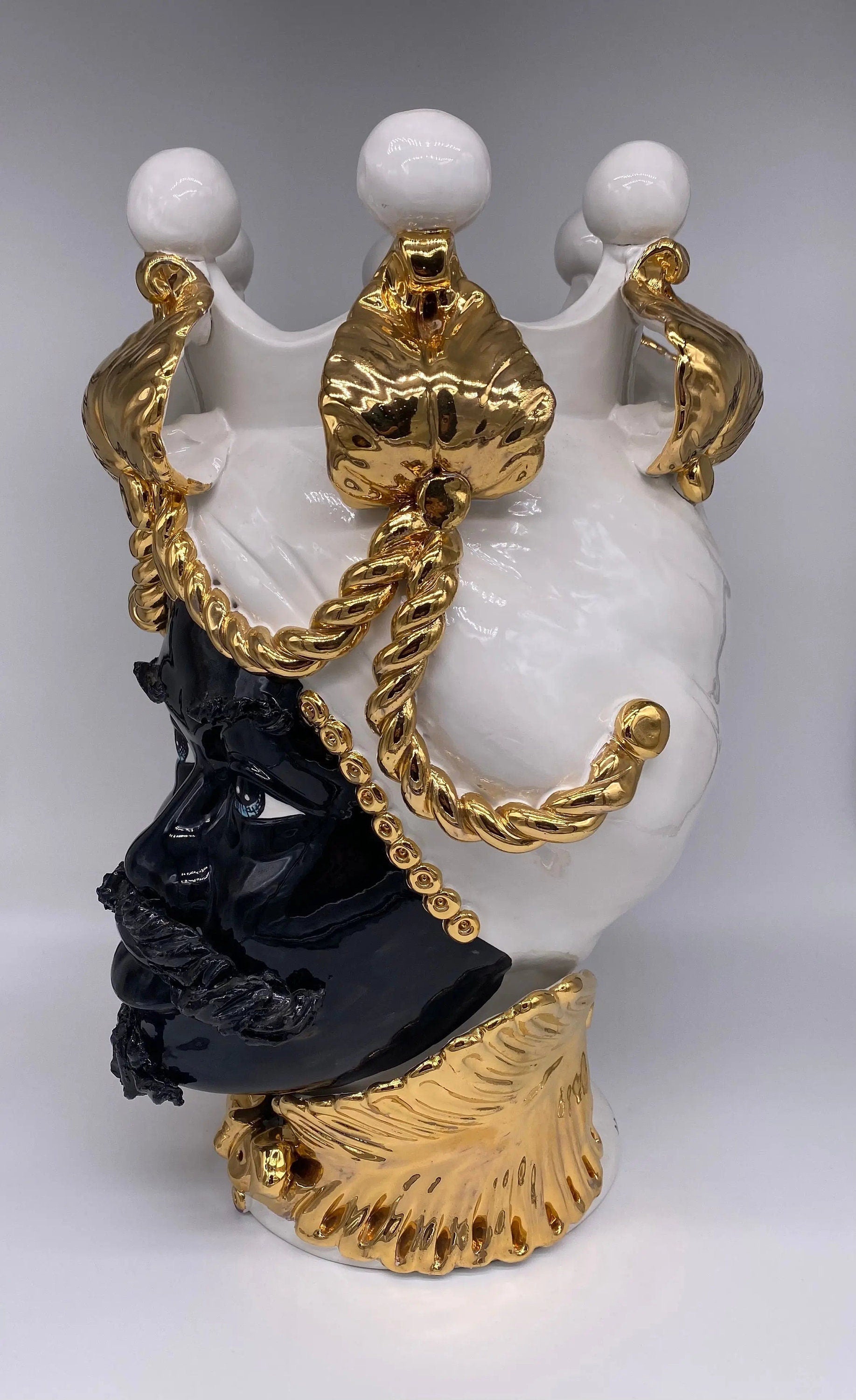 Teste di Moro Zefiro Ceramica Caltagirone cm H.43 L.26 Artigianale Bianco Oro Viso Scuro DD CERAMICHE SICILIANE