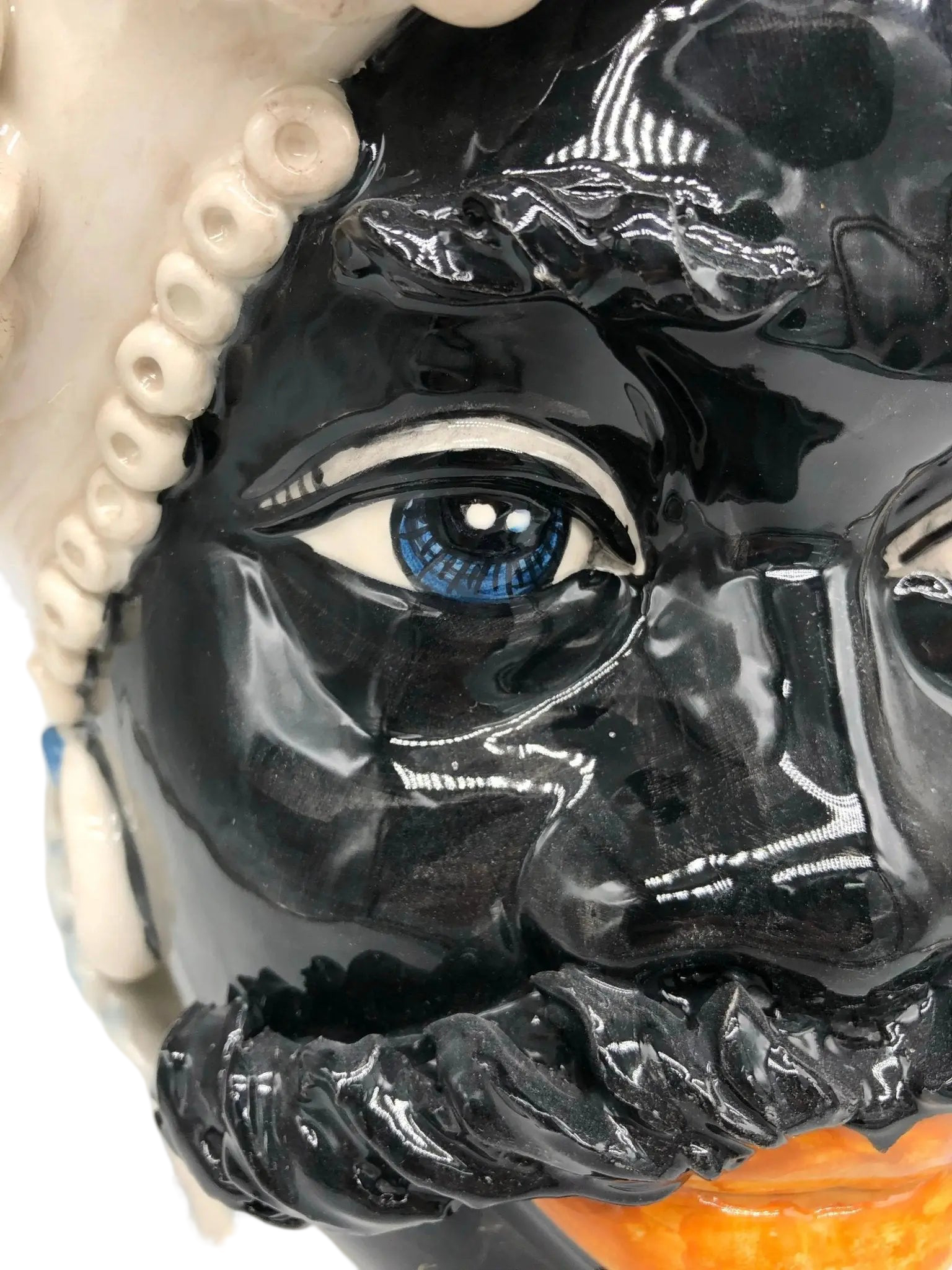 Teste di Moro Zefiro Ceramica Caltagirone cm H.43 L.26 Artigianale Écru Foglie Blu - DD CERAMICHE SICILIANE