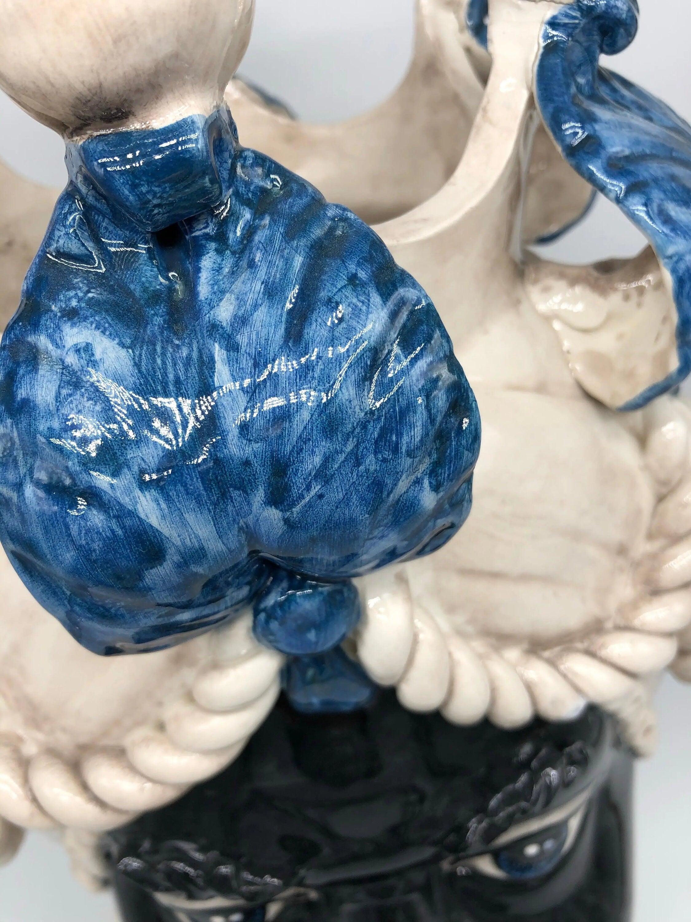 Teste di Moro Zefiro Ceramica Caltagirone cm H.43 L.26 Artigianale Écru Foglie Blu DD CERAMICHE SICILIANE