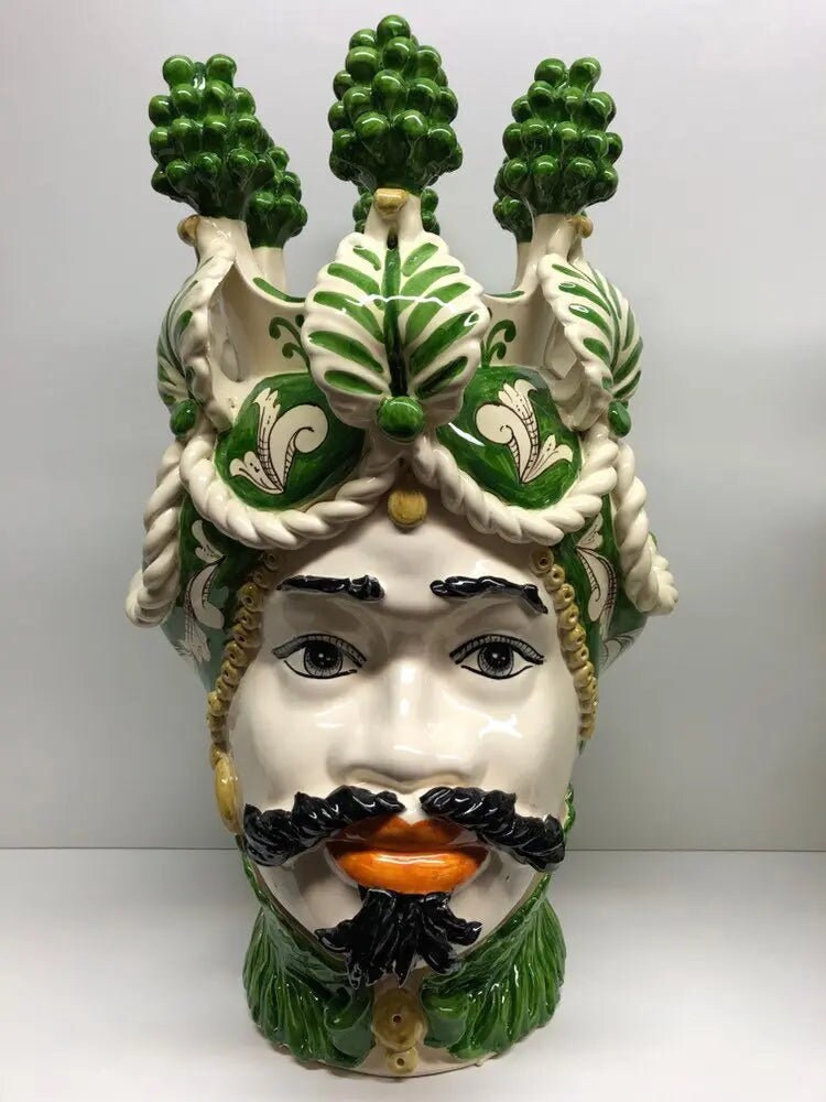 Teste di Moro Zefiro Corona Pigne Ceramica Caltagirone cm H.48 L.28 Artigianale Verde DD CERAMICHE SICILIANE