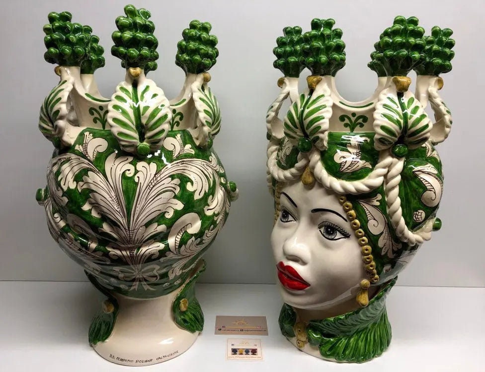 Teste di Moro Zefiro Corona Pigne Ceramica Caltagirone cm H.48 L.28 Artigianale Verde DD CERAMICHE SICILIANE